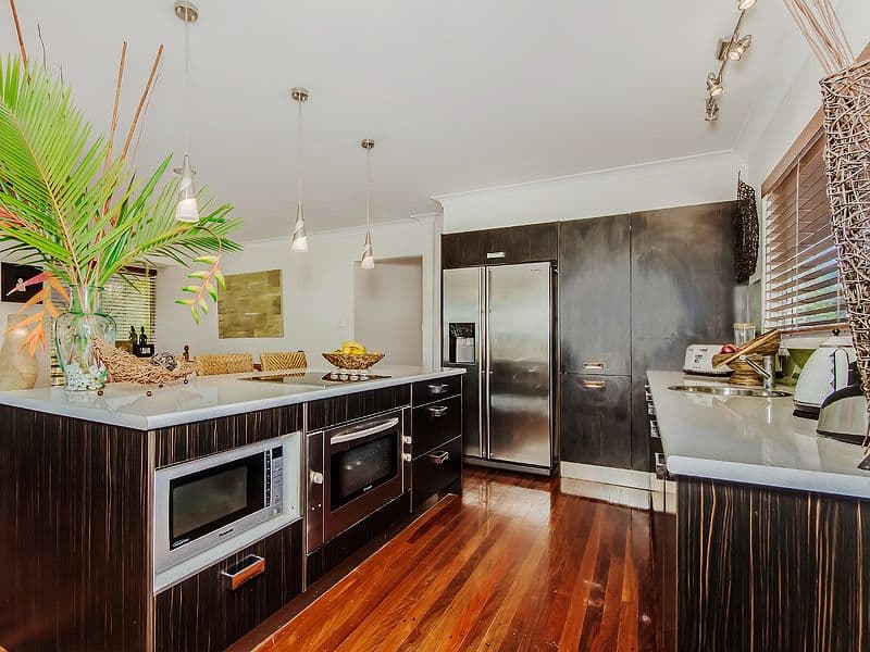 94 Heeb Street, BENOWA QLD 4217, Benowa - Thumbnail 3