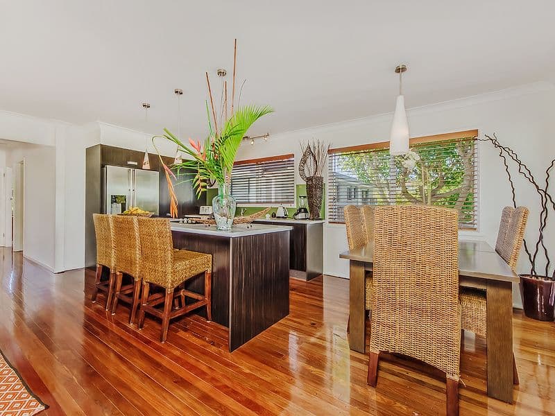 94 Heeb Street, BENOWA QLD 4217, Benowa - Thumbnail 4