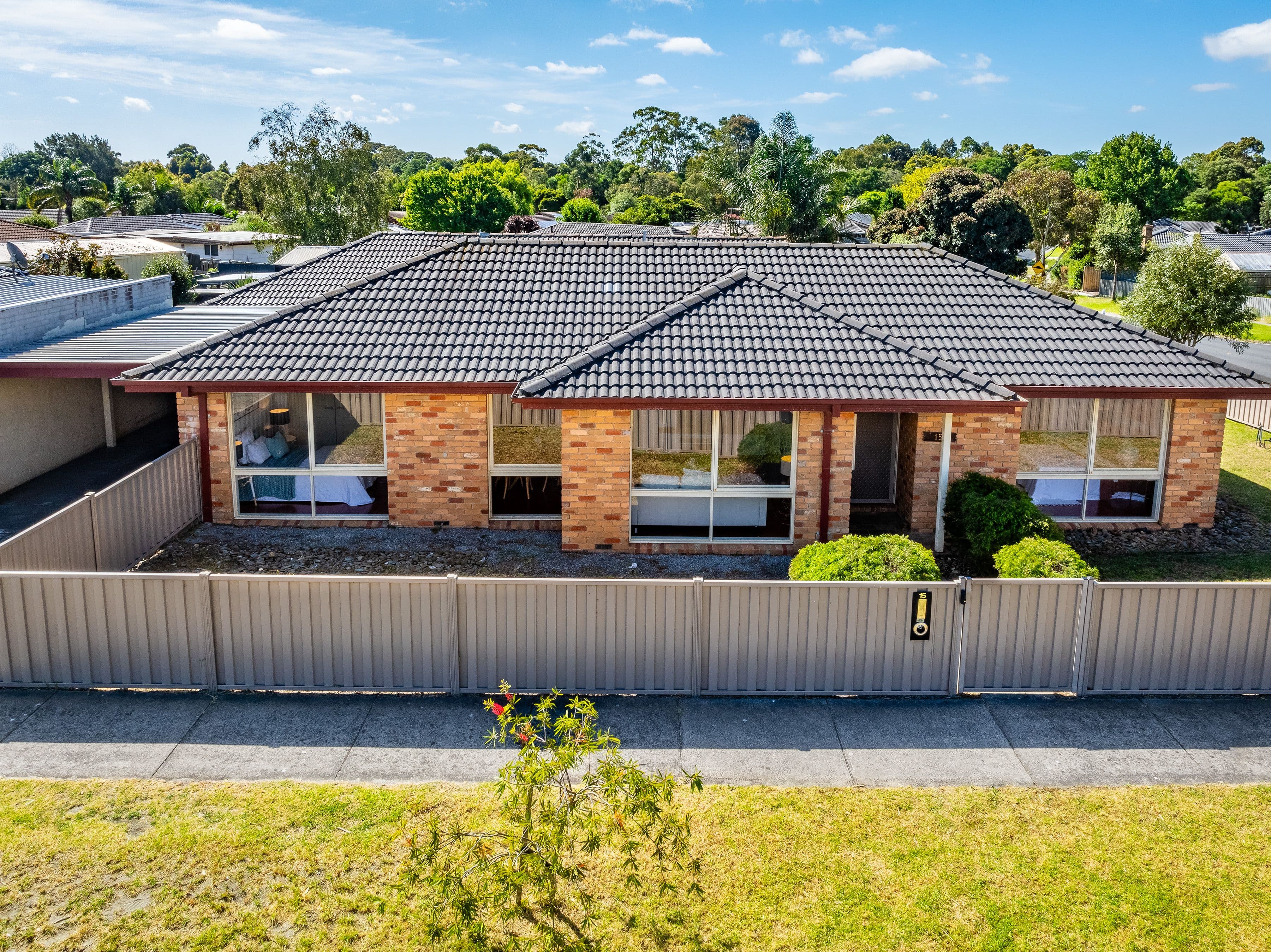 15 Hazelwood Avenue, Cranbourne North VIC 3977, Cranbourne North - Thumbnail 2