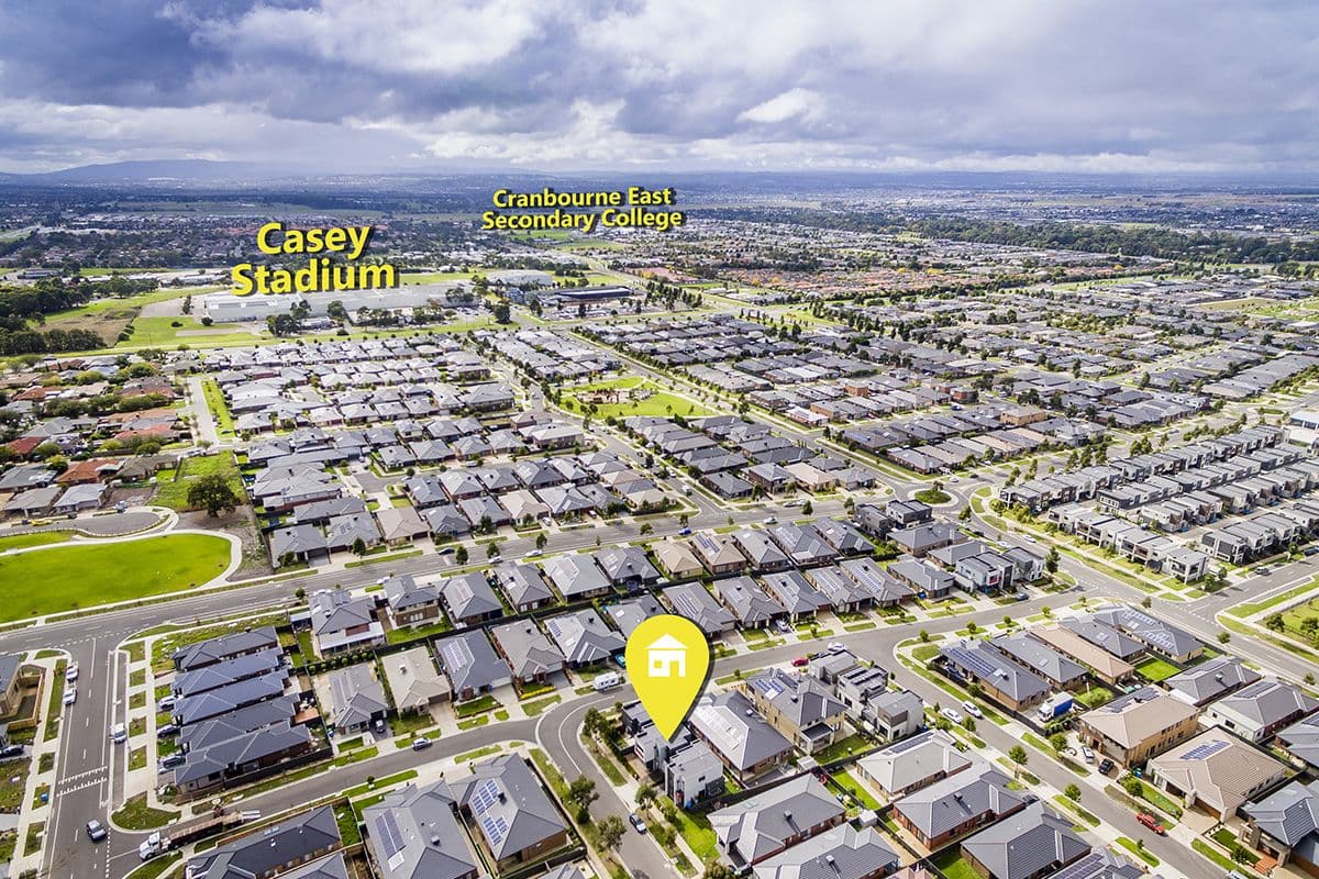 1 Celtic Drive, Cranbourne East VIC 3977, Cranbourne East - Thumbnail 2