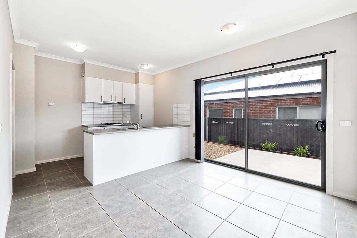 1 Celtic Drive, Cranbourne East VIC 3977, Cranbourne East - Thumbnail 7