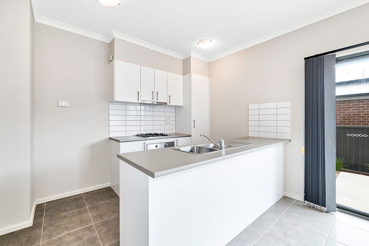 1 Celtic Drive, Cranbourne East VIC 3977, Cranbourne East - Thumbnail 8