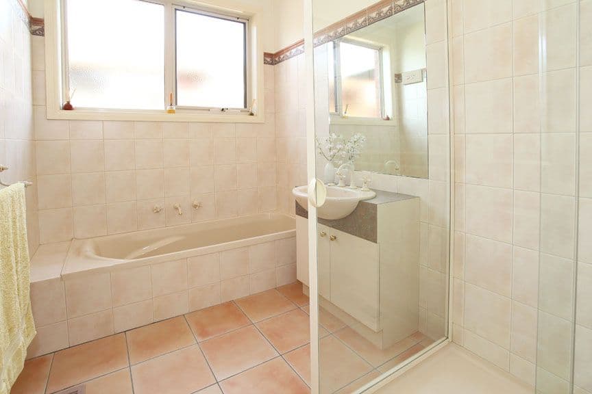 32 Wilson Road, GLEN WAVERLEY VIC 3150, Glen Waverley - Thumbnail 5
