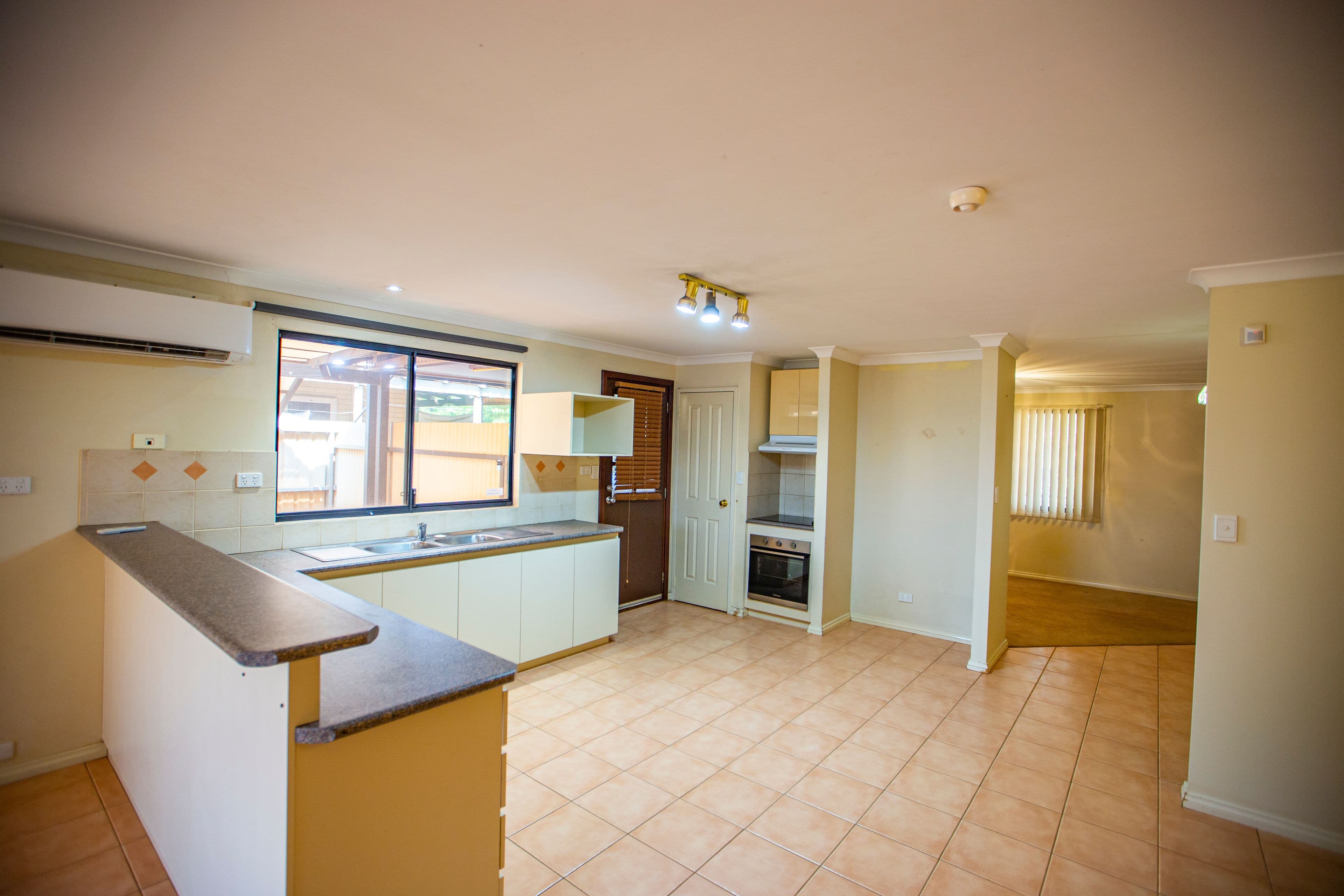 41 Spoonbill Crescent, South Hedland WA 6722, South Hedland - Thumbnail 5