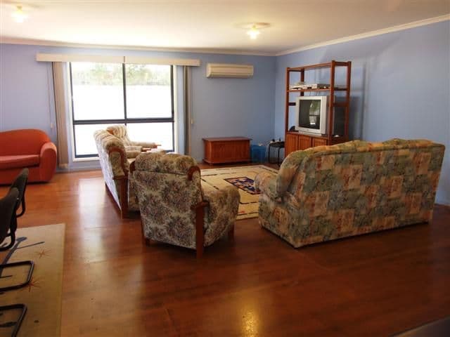 14 Sunnyside Avenue, CAPE WOOLAMAI VIC 3925, Cape Woolamai - Thumbnail 2