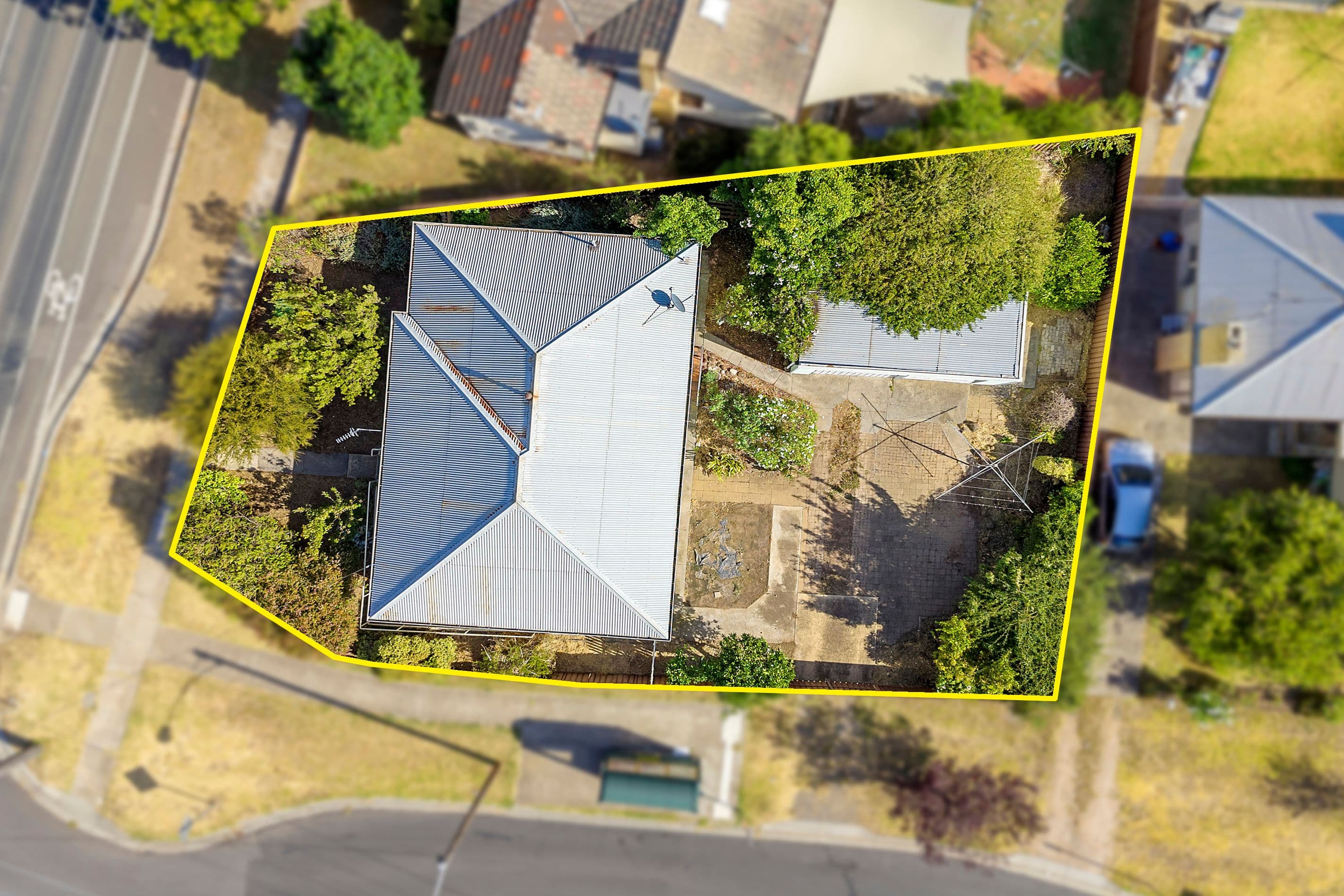 21 Sandhurst Road, California Gully VIC 3556, California Gully - Image 1