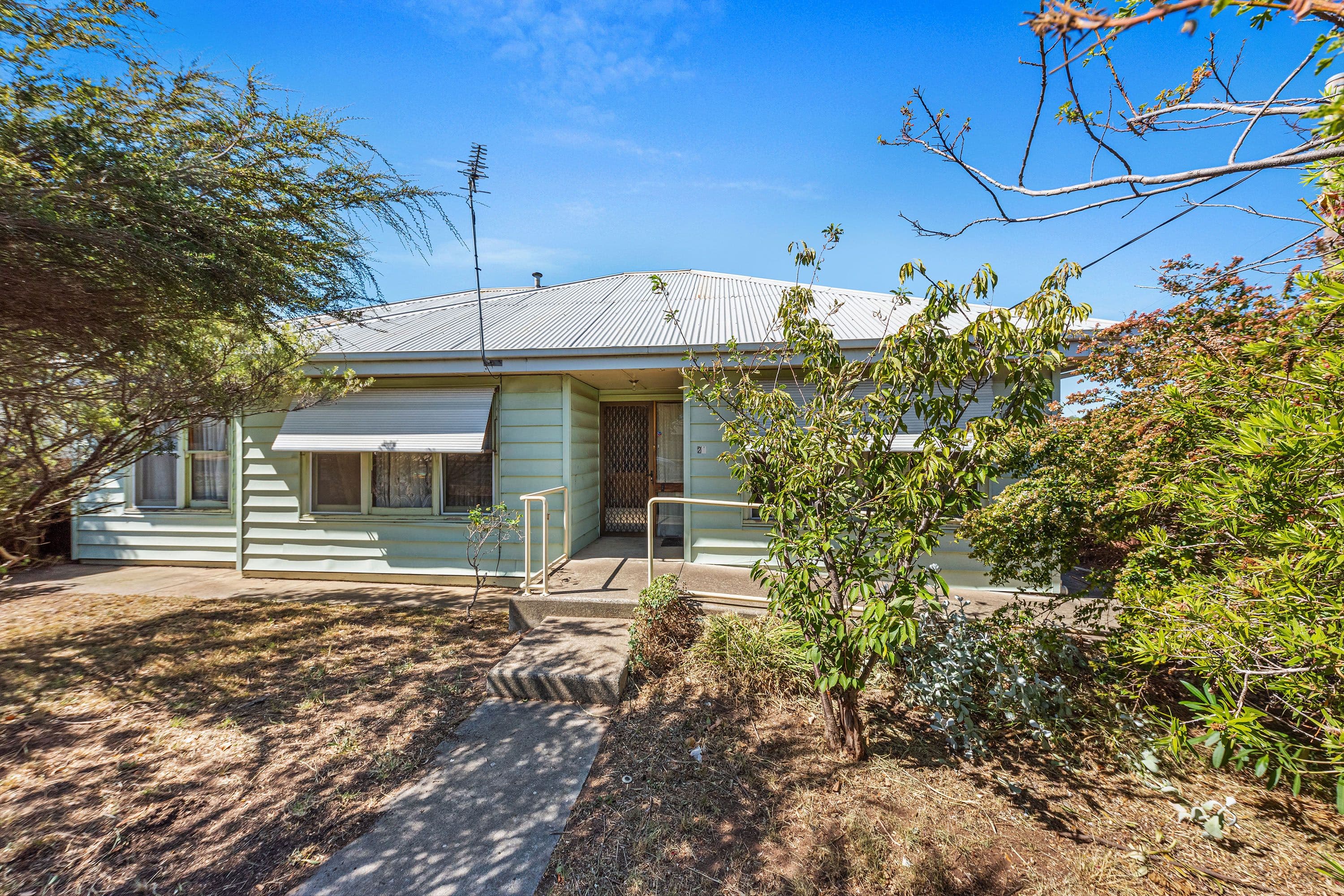 21 Sandhurst Road, California Gully VIC 3556, California Gully - Thumbnail 2