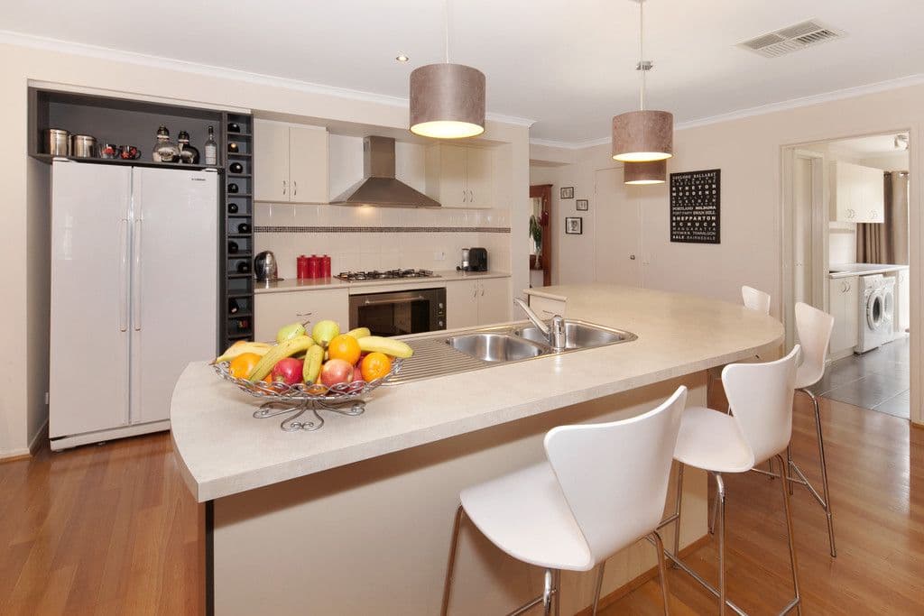 3 Mayfair Court, Mount Helen VIC 3350, Mount Helen - Thumbnail 4