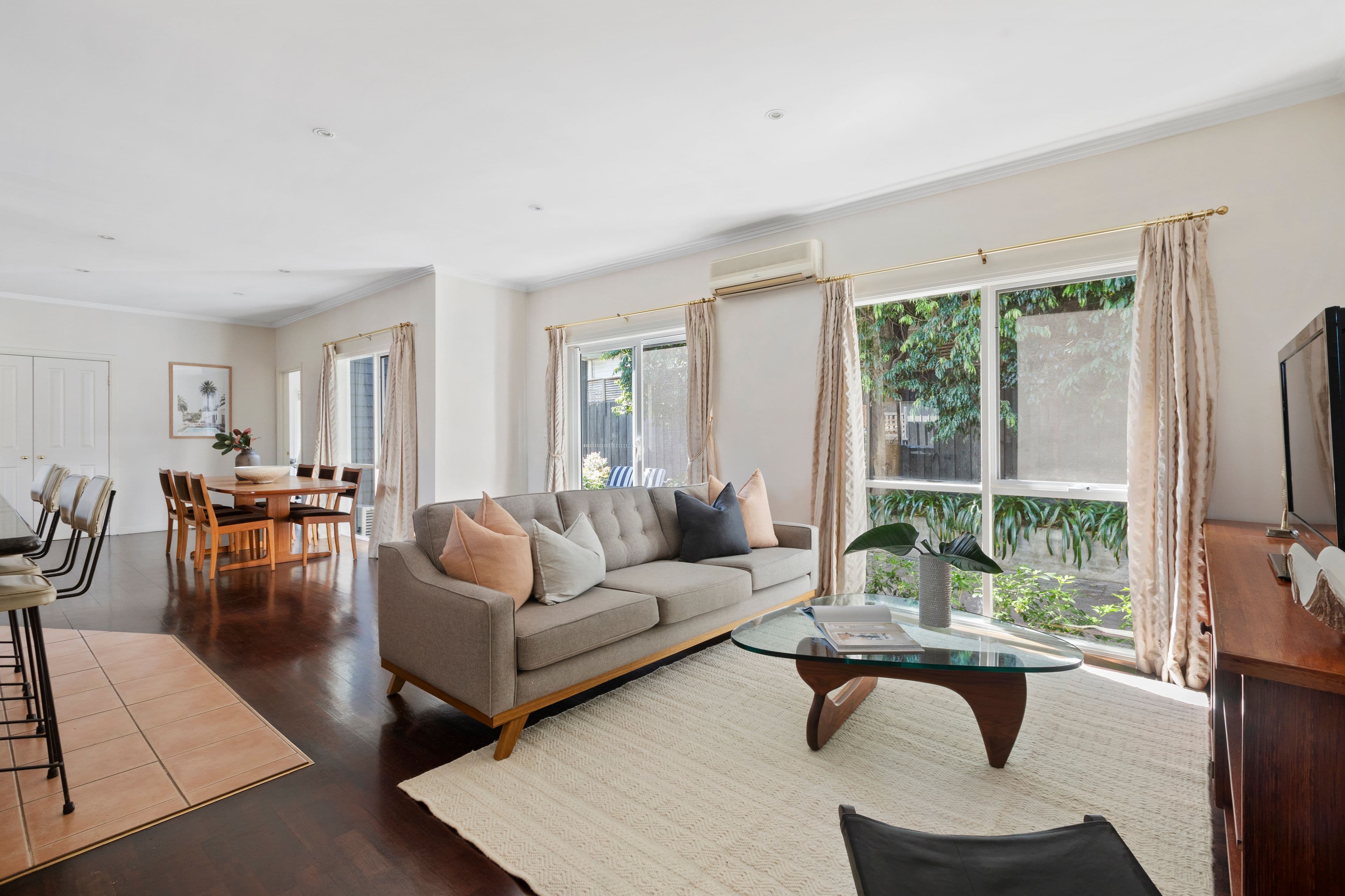 2 Jack Road, Cheltenham VIC 3192, Cheltenham - Thumbnail 2