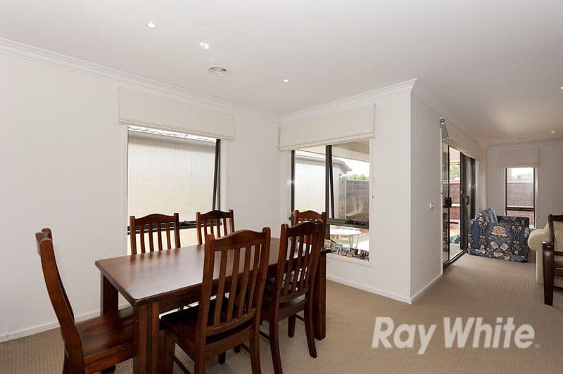 63 Meridian Circuit, BERWICK VIC 3806, Berwick - Thumbnail 5