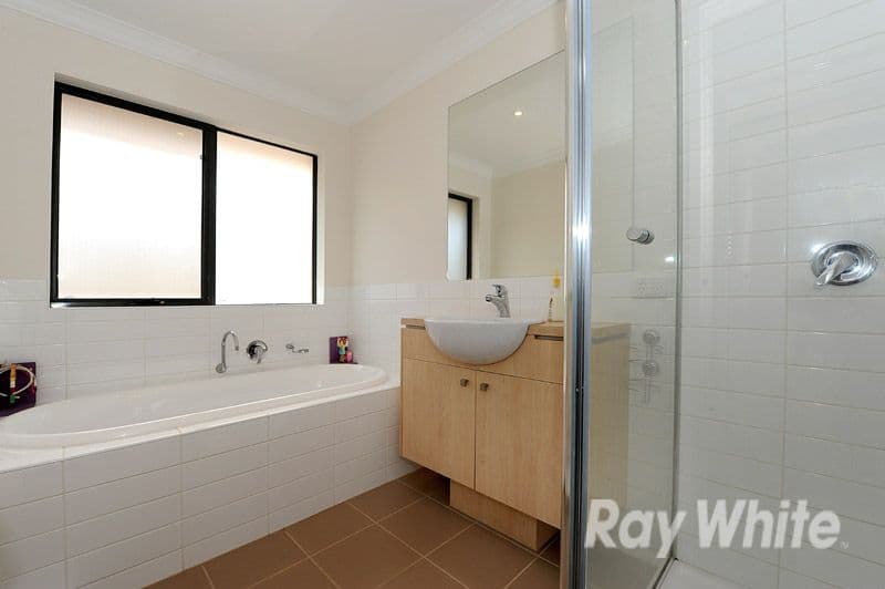 63 Meridian Circuit, BERWICK VIC 3806, Berwick - Thumbnail 6