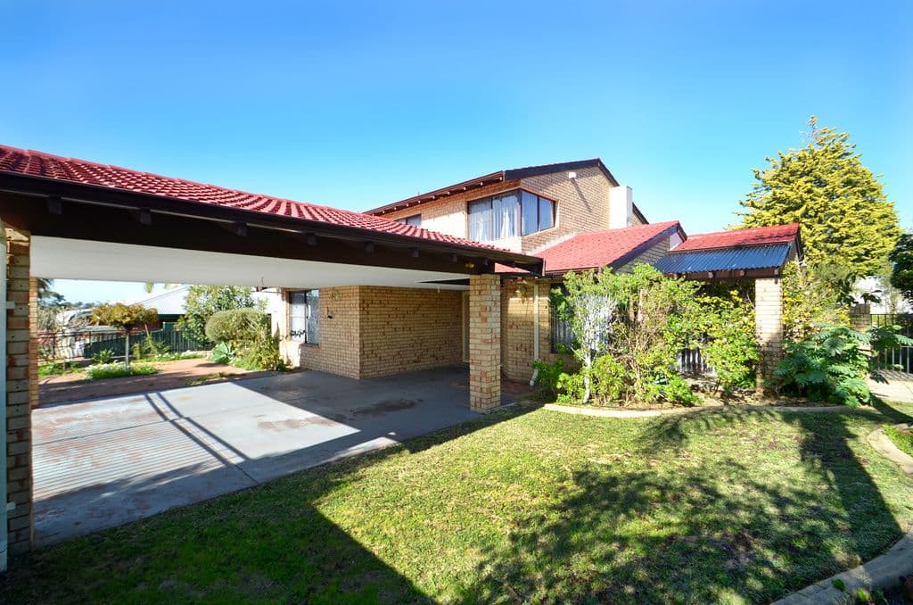 365 Summerlakes Parade, BALLAJURA WA 6066, Ballajura - Thumbnail 4