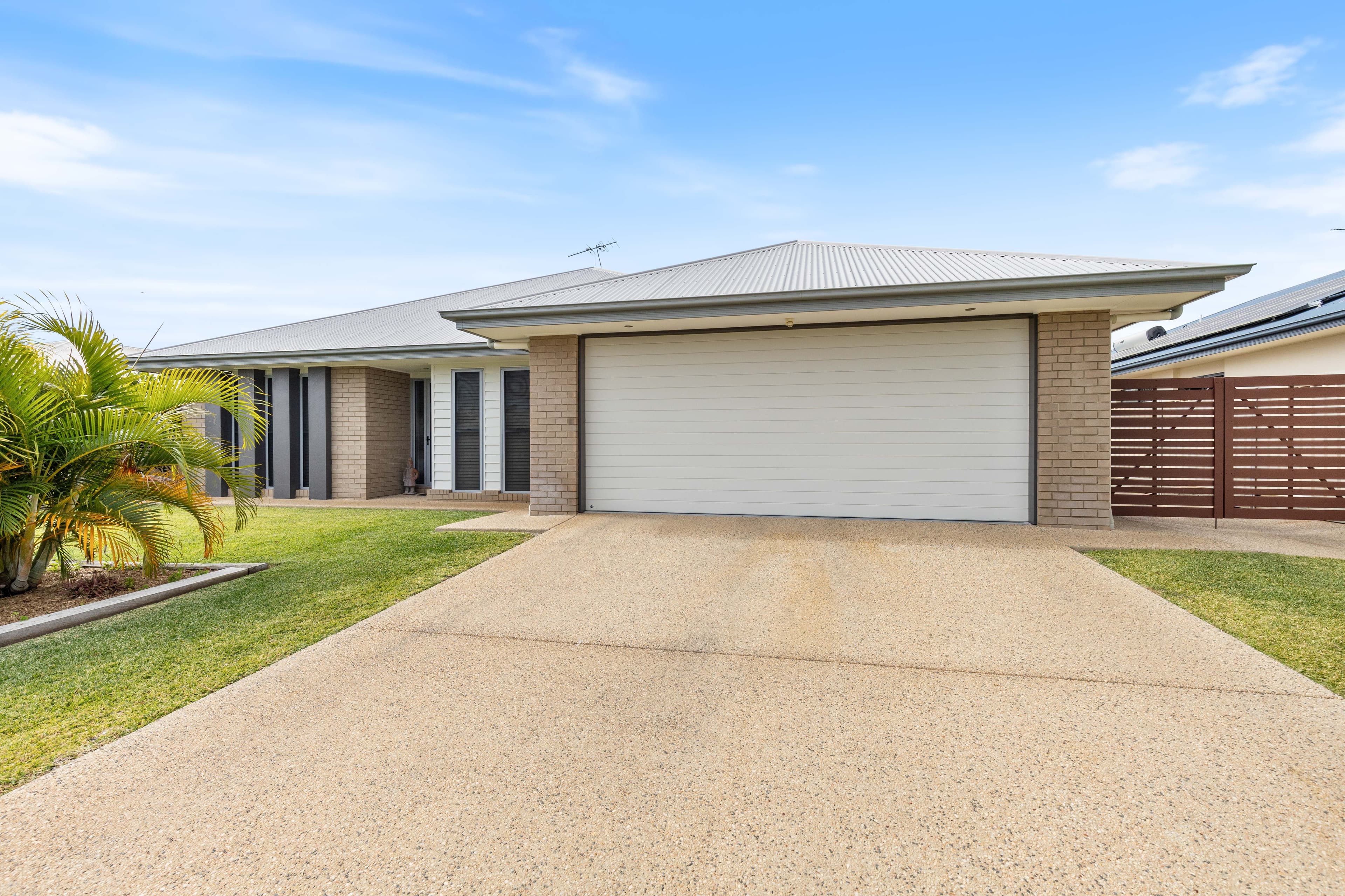 35 Moriarty Street, Emerald QLD 4720, Emerald - Thumbnail 2