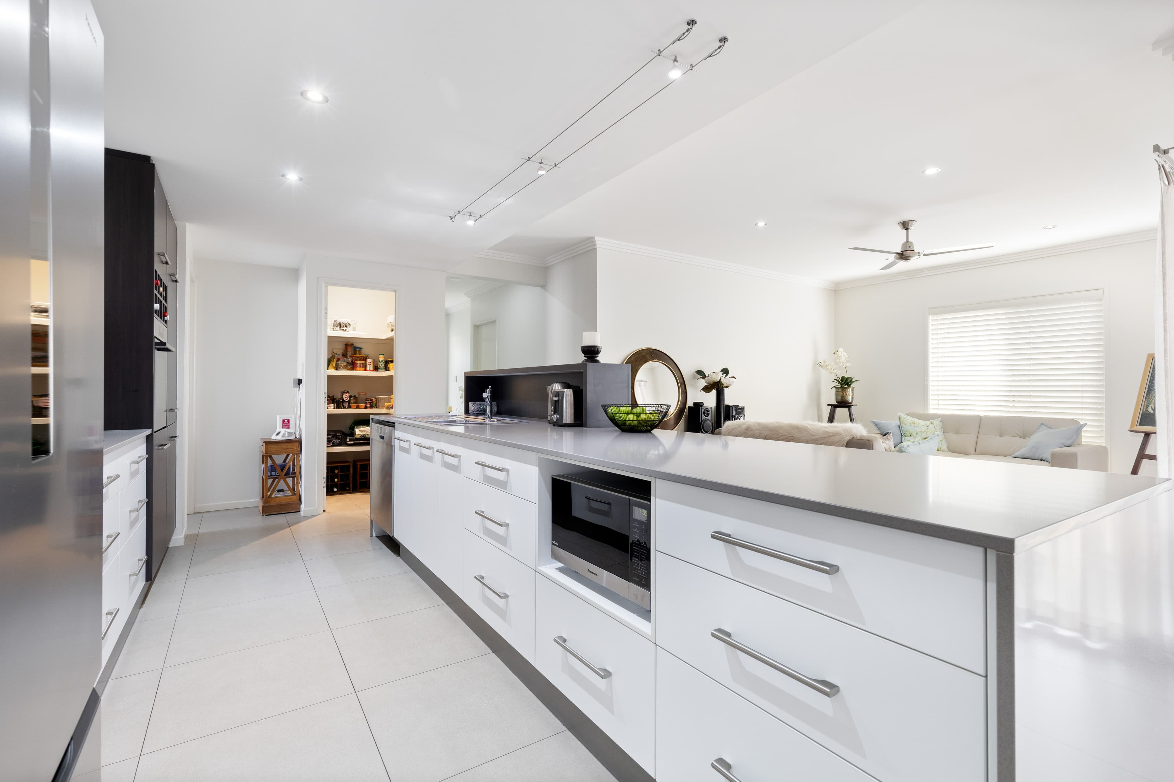 35 Moriarty Street, Emerald QLD 4720, Emerald - Thumbnail 8