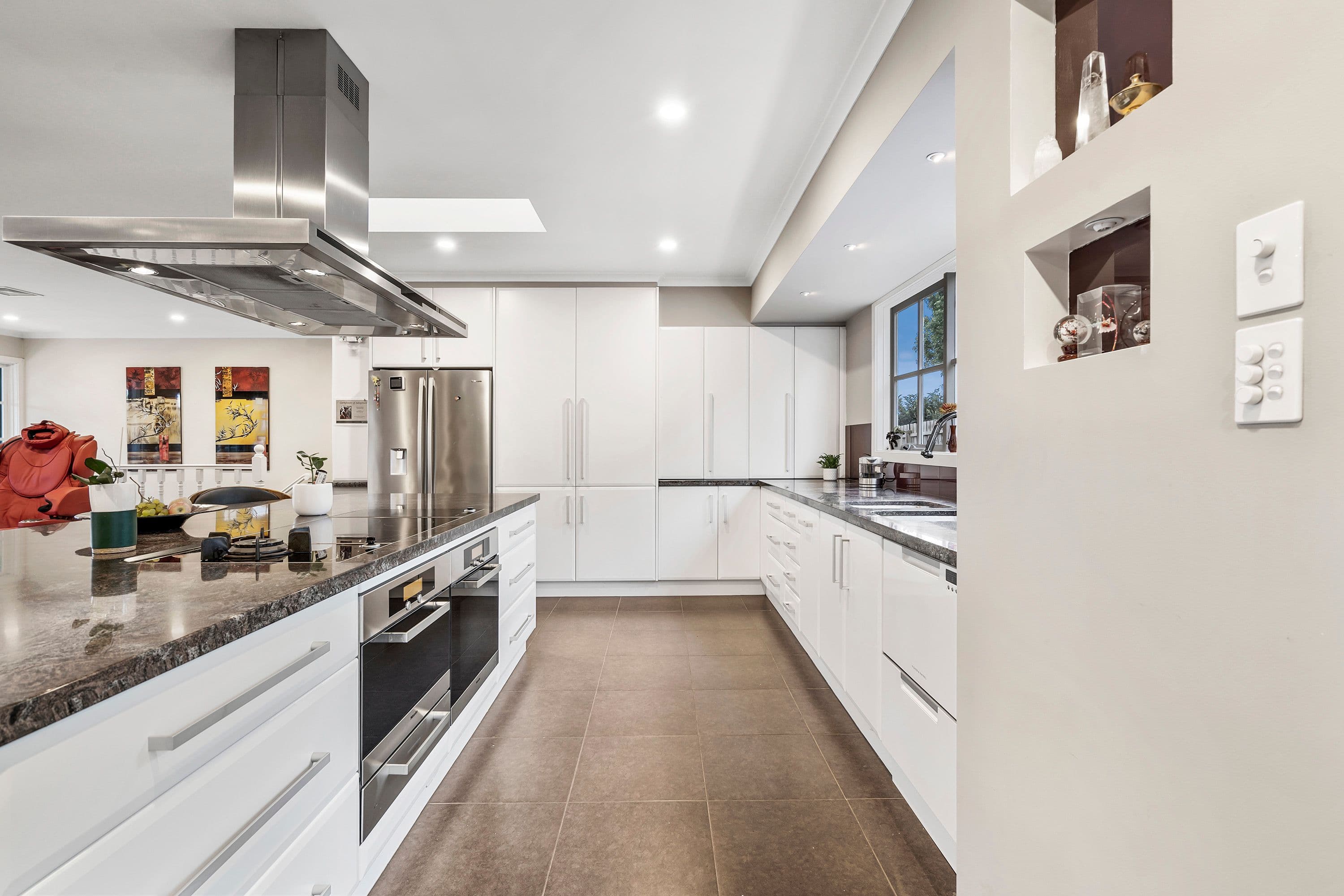 4 Crystal Court, Wheelers Hill VIC 3150, Wheelers Hill - Thumbnail 3