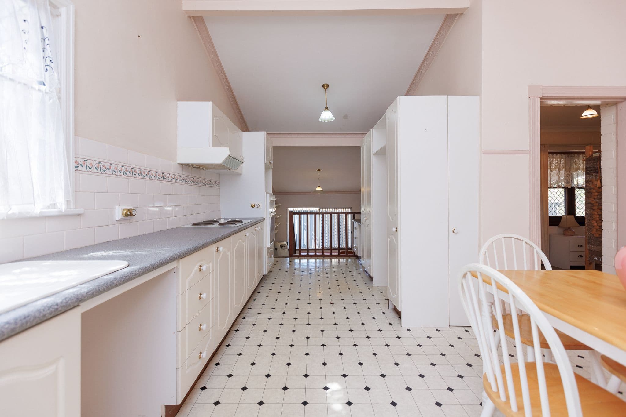 8 Leichardt Street, St James WA 6102, St James - Thumbnail 5