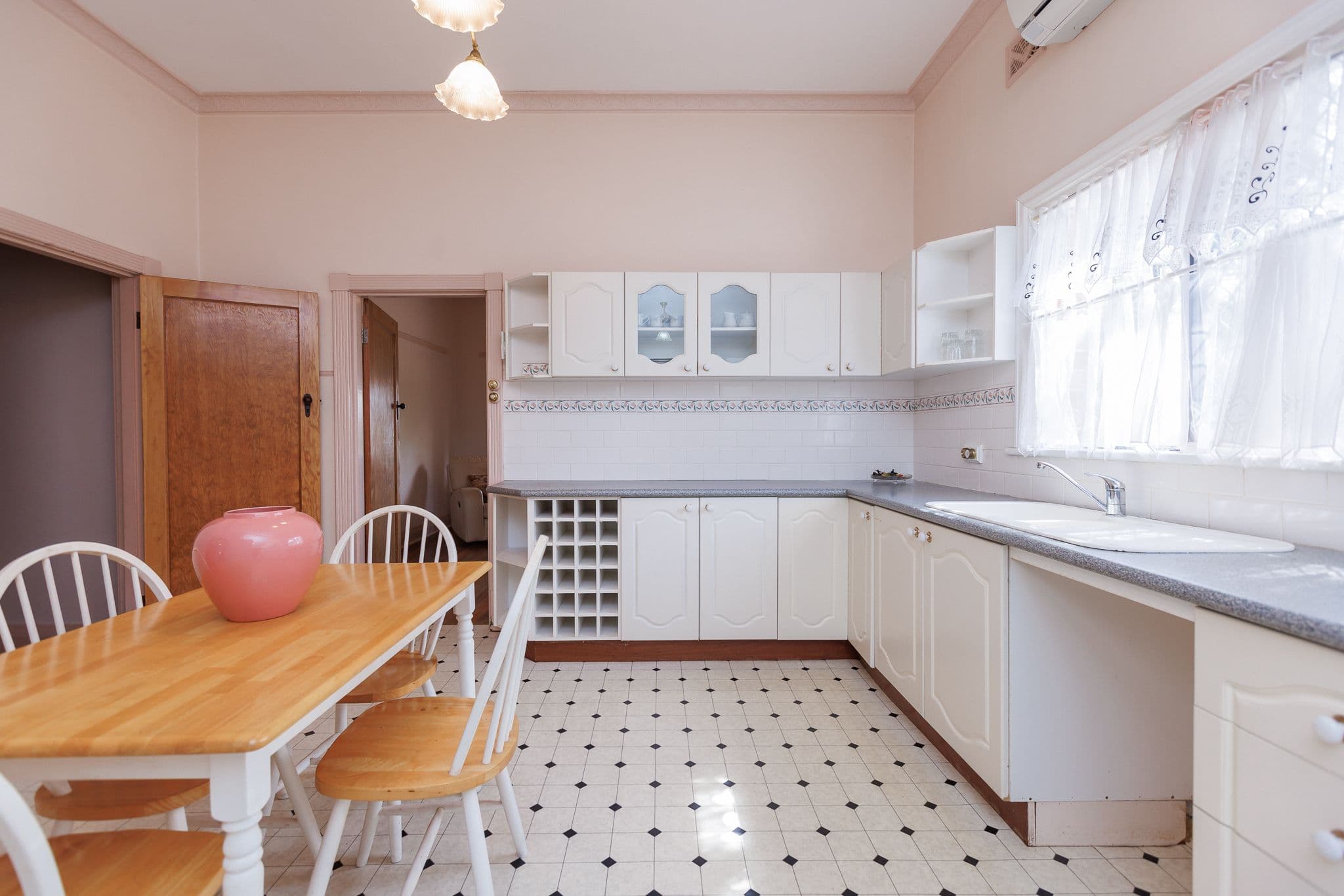 8 Leichardt Street, St James WA 6102, St James - Thumbnail 6