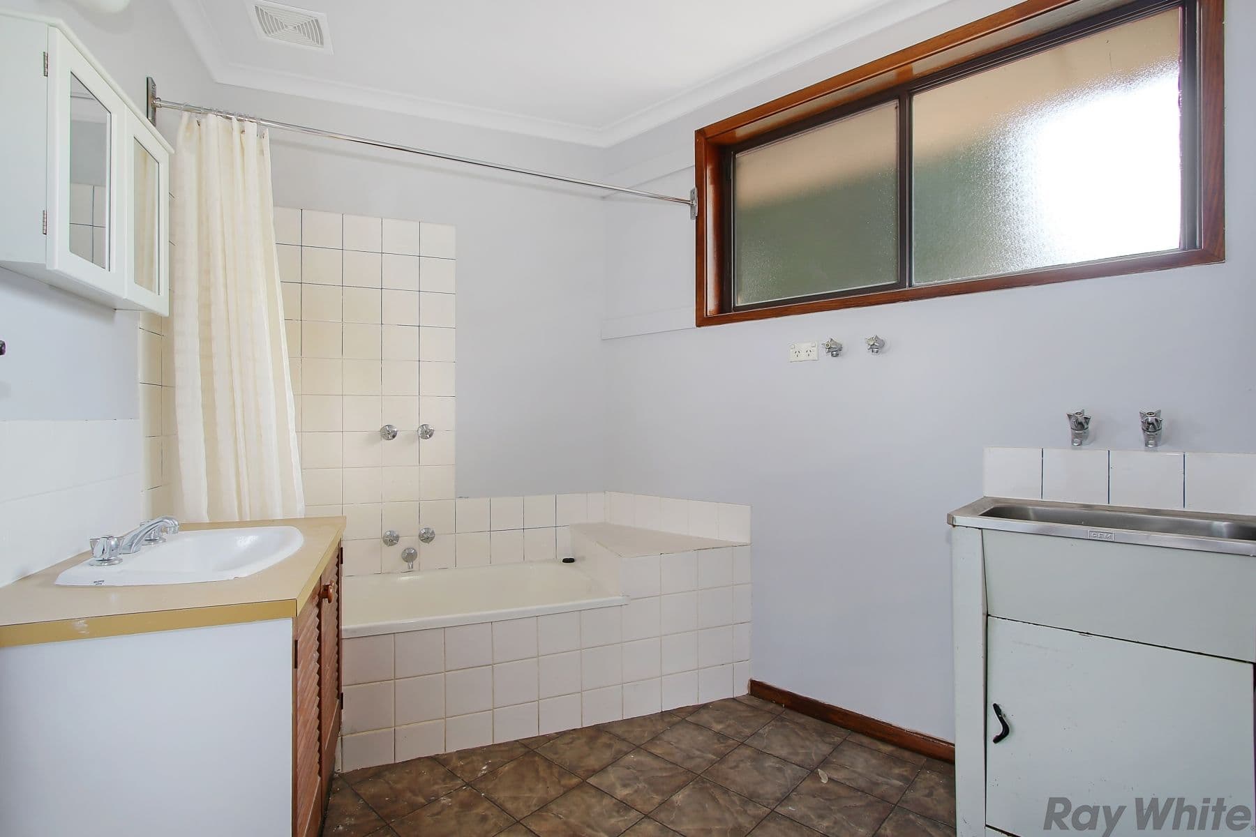 9 Hannah Street, Benalla VIC 3672, Benalla - Thumbnail 3