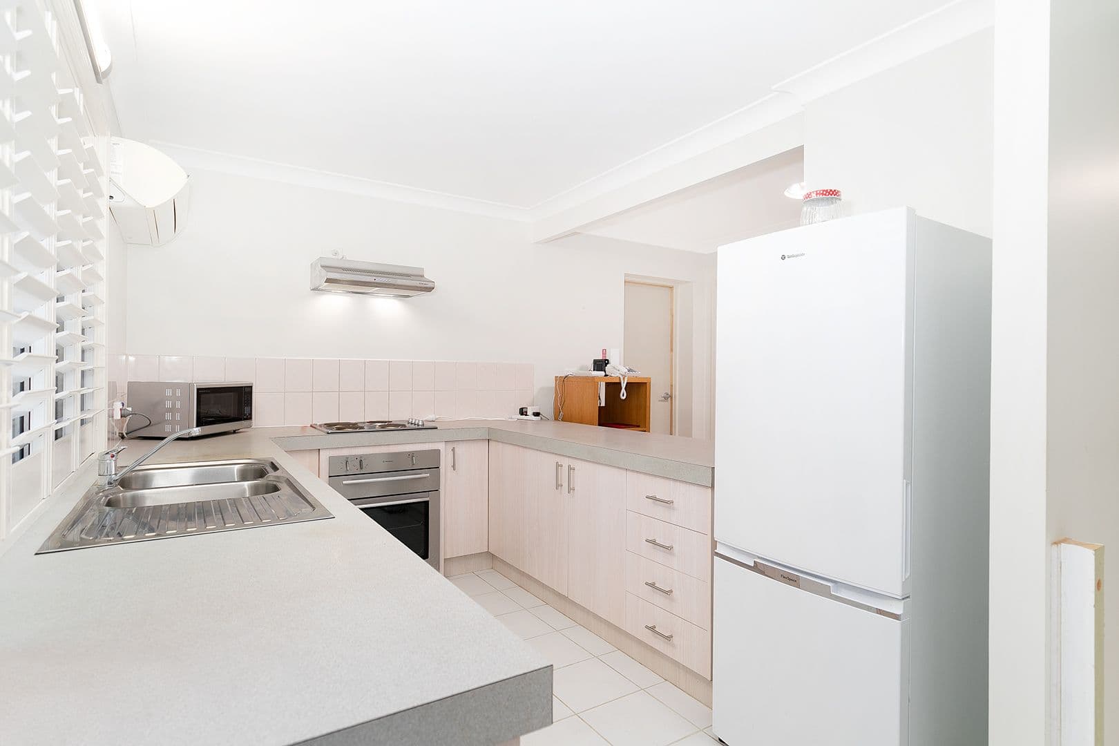 33 Hassall Street, Corinda QLD 4075, Corinda - Thumbnail 2