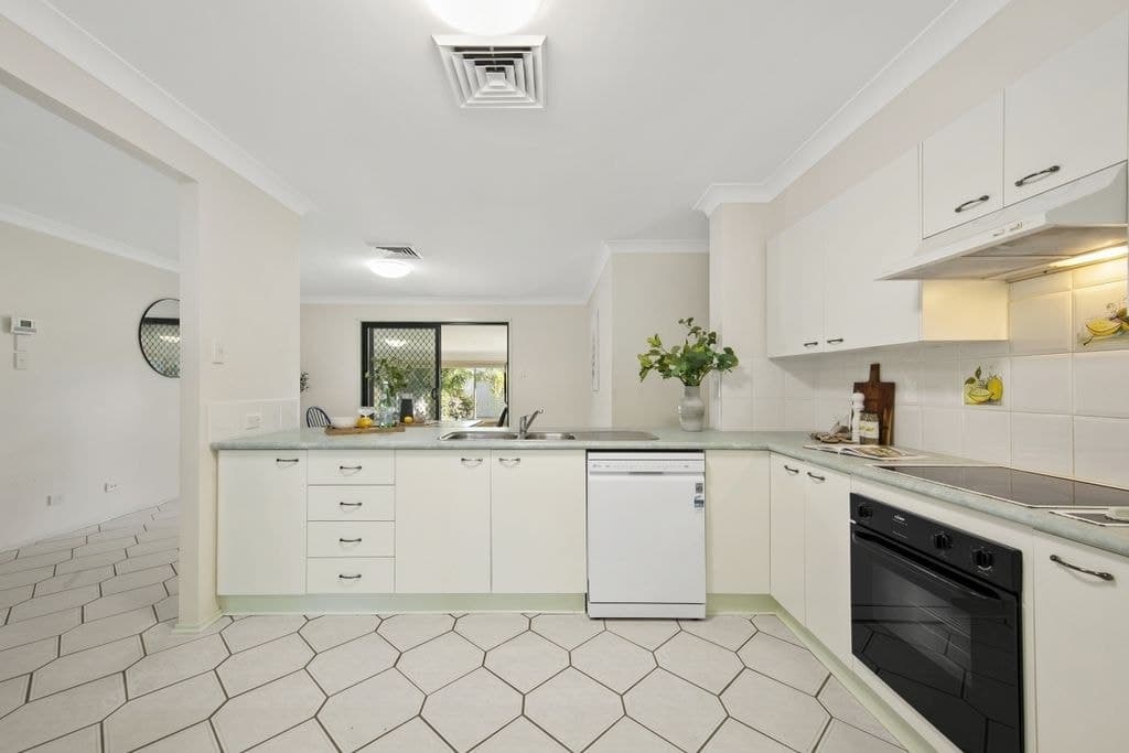 38 Tea Tree Avenue, Aberglasslyn - Thumbnail 8