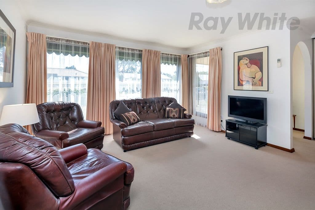 1048 Howitt Street, Wendouree VIC 3355, Wendouree - Thumbnail 2
