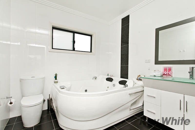 10 Lynesta Avenue, BEXLEY NORTH NSW 2207, Bexley North - Thumbnail 6