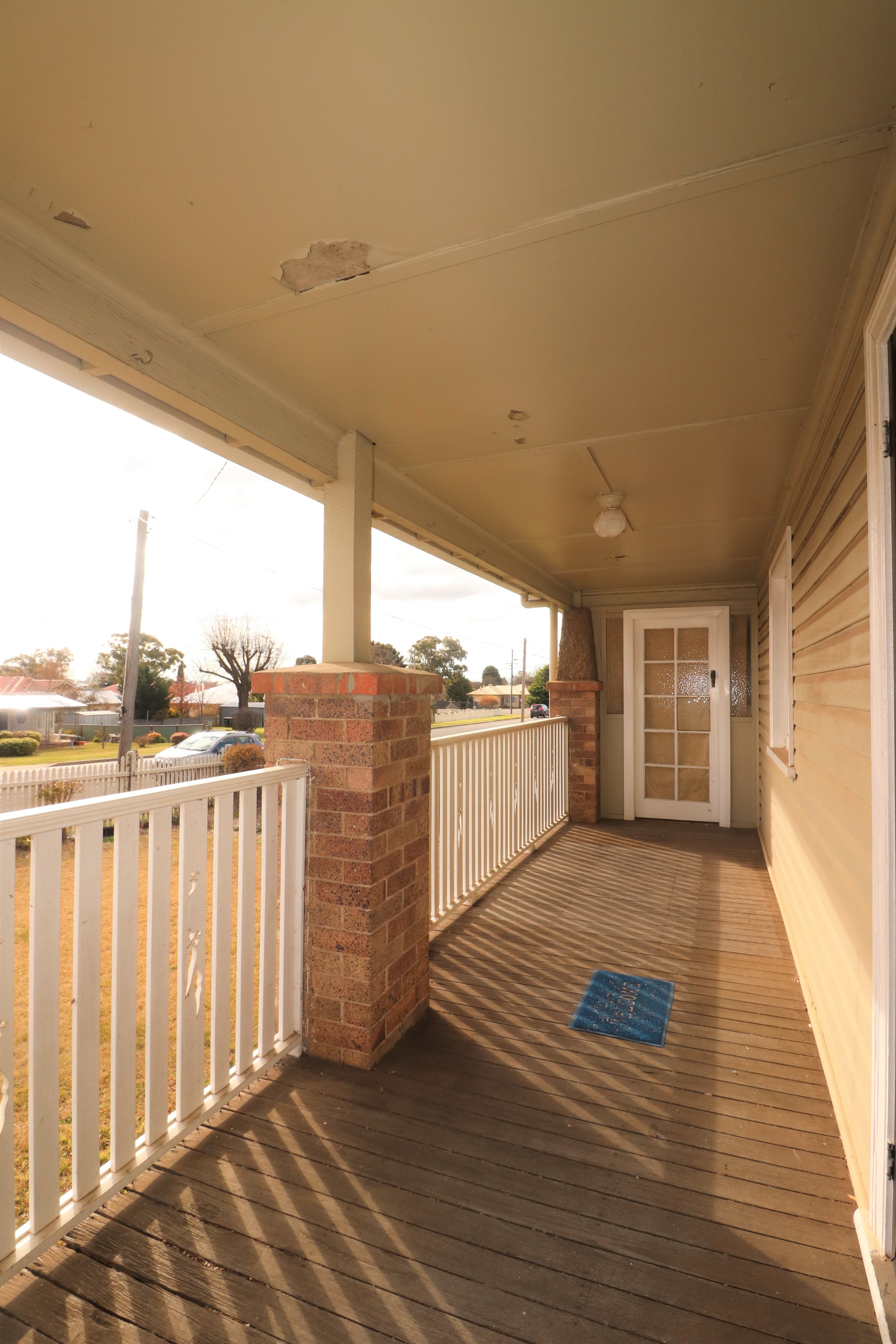 1 Clarke Street, Glen Innes NSW 2370, Glen Innes - Thumbnail 2