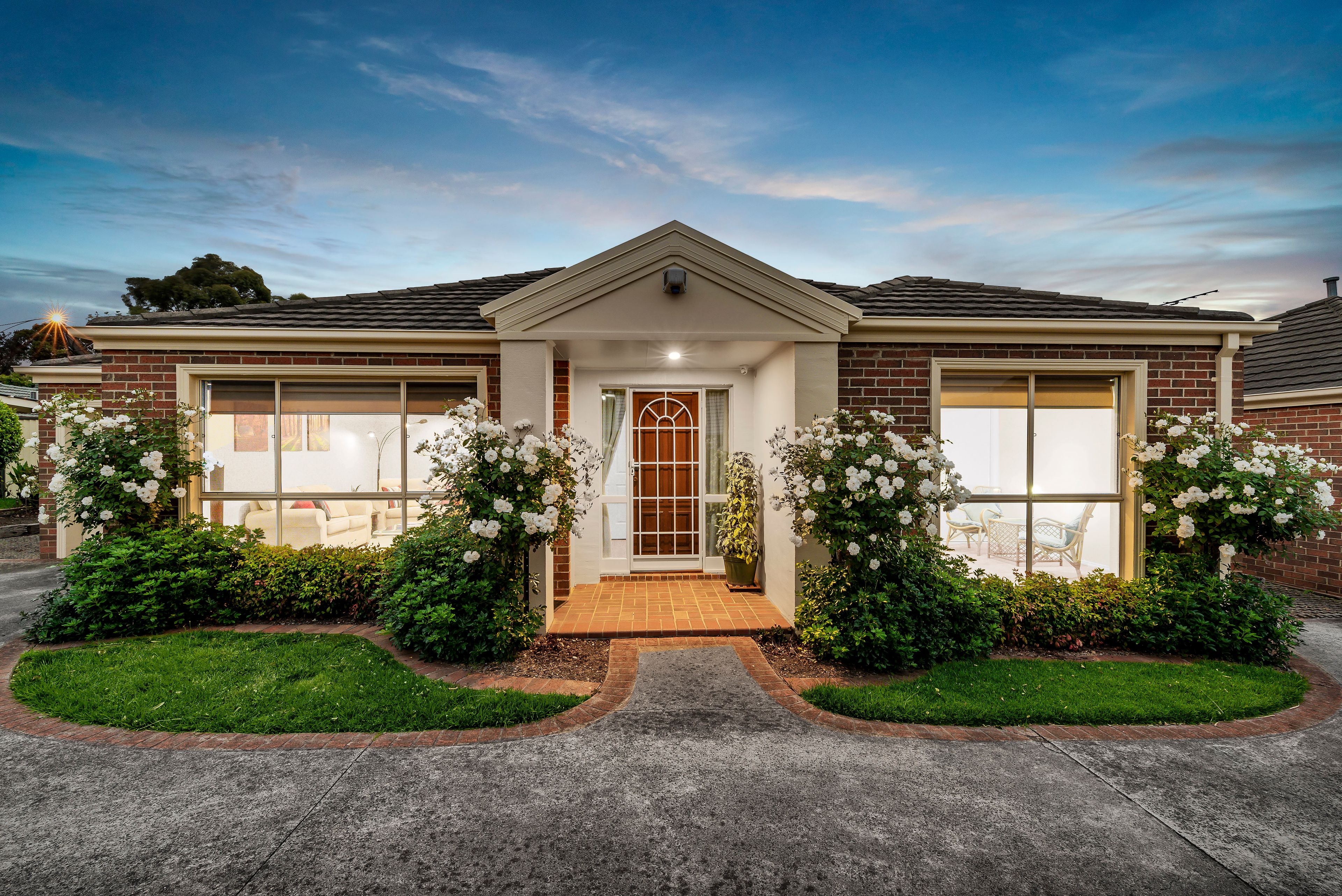8 Mendora Crescent, Wantirna South VIC 3152, Wantirna South - Image 1