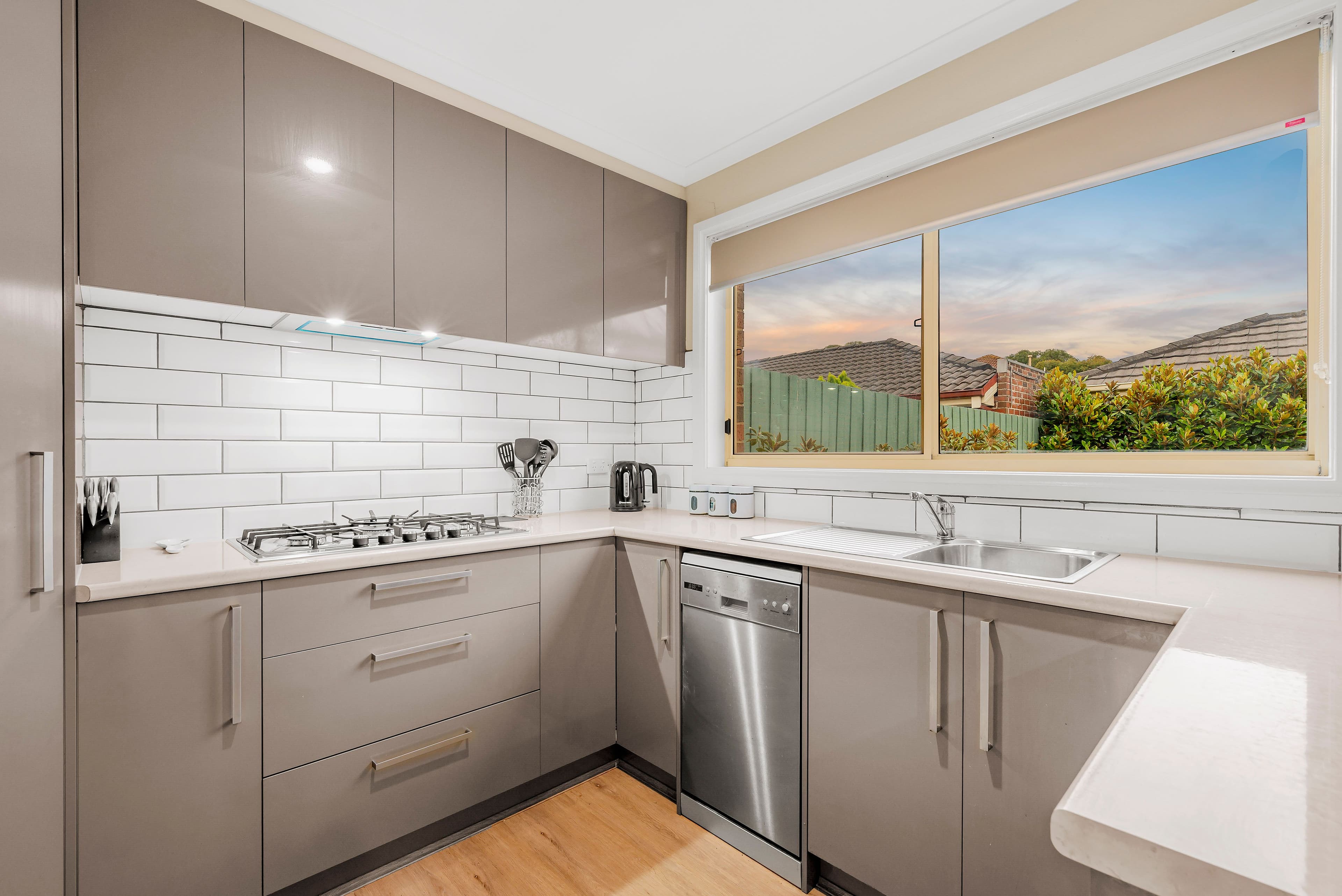 8 Mendora Crescent, Wantirna South VIC 3152, Wantirna South - Thumbnail 3