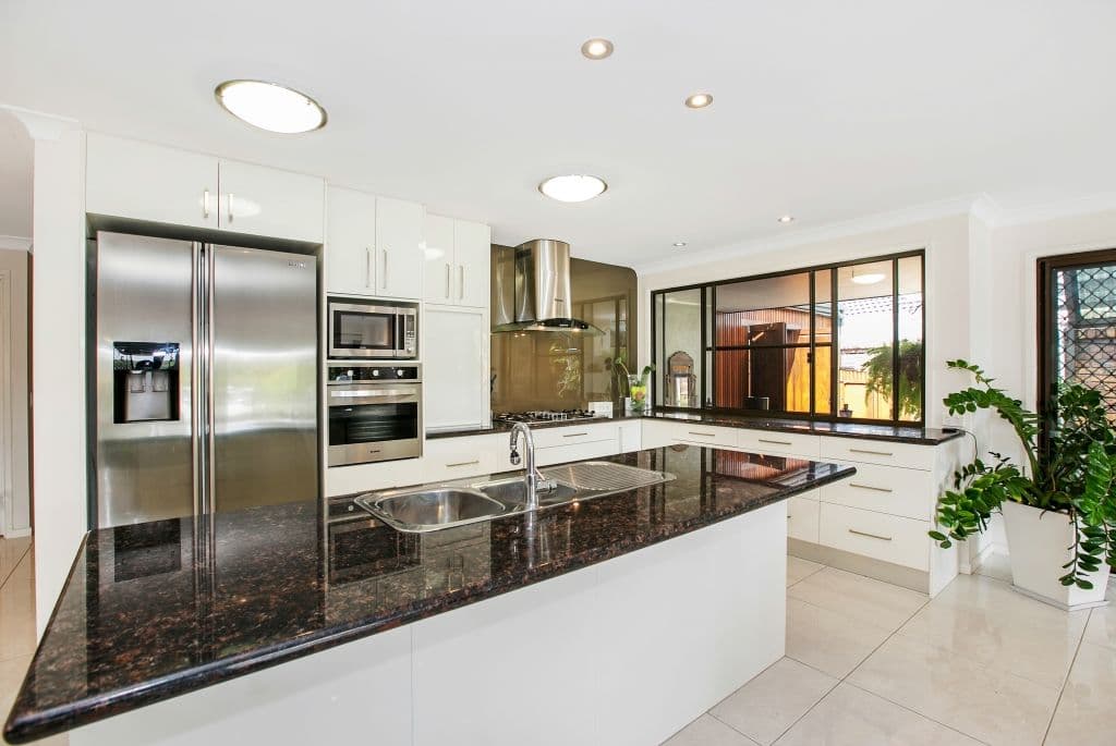 27 Walter Raleigh Crescent, Hollywell QLD 4216, Hollywell - Thumbnail 3