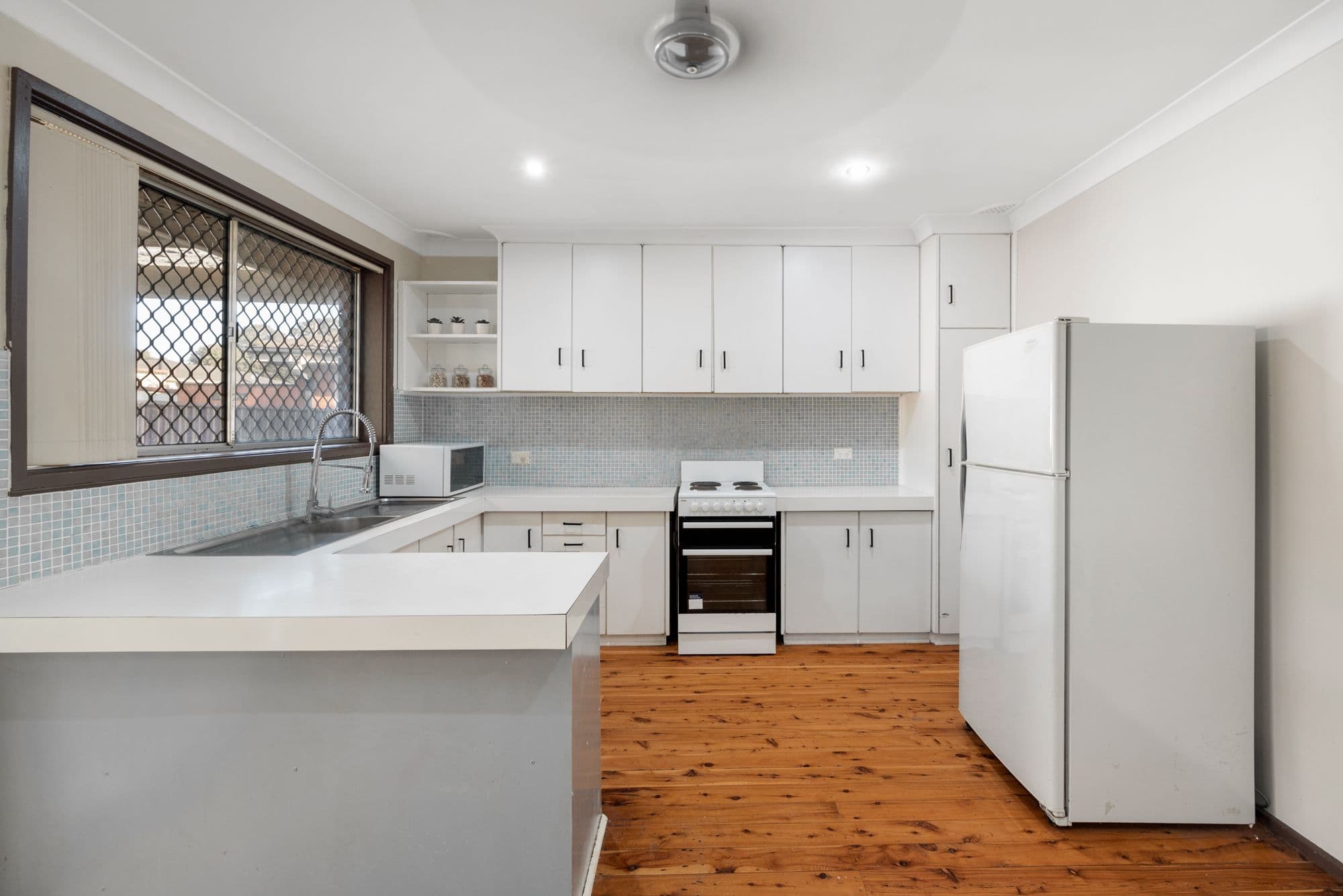 24 Paterson Street, Campbelltown NSW 2560, Campbelltown - Thumbnail 2