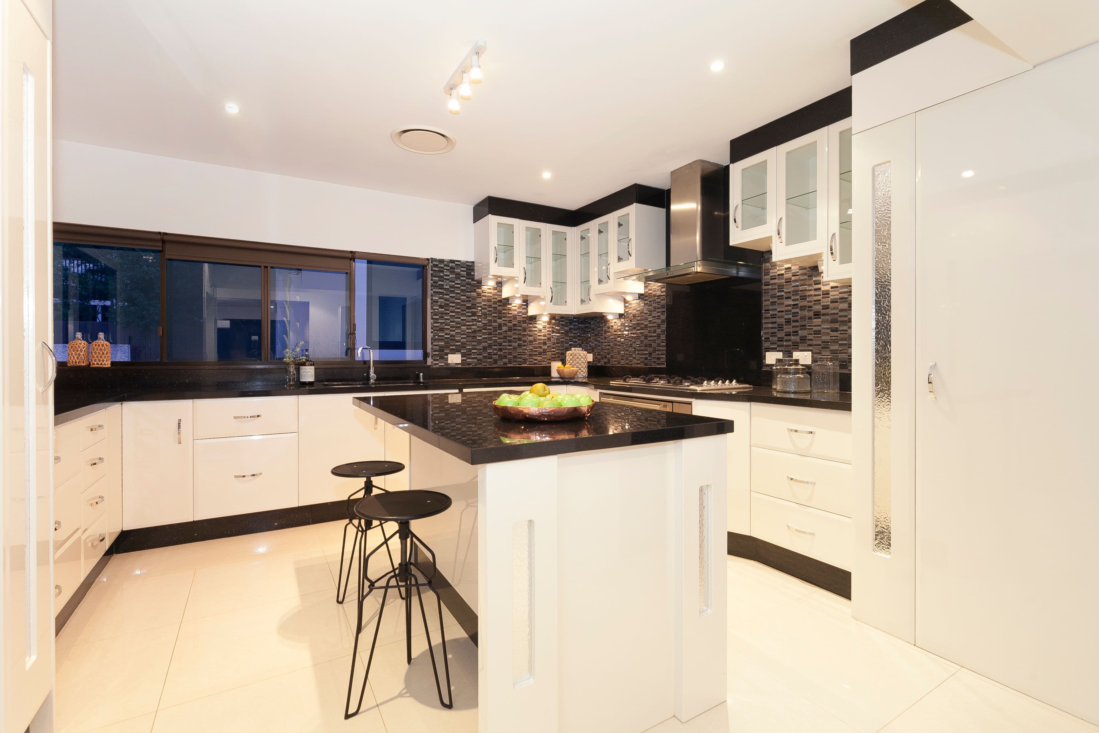 68 Mt Ommaney Drive, Jindalee QLD 4074, Jindalee - Thumbnail 3