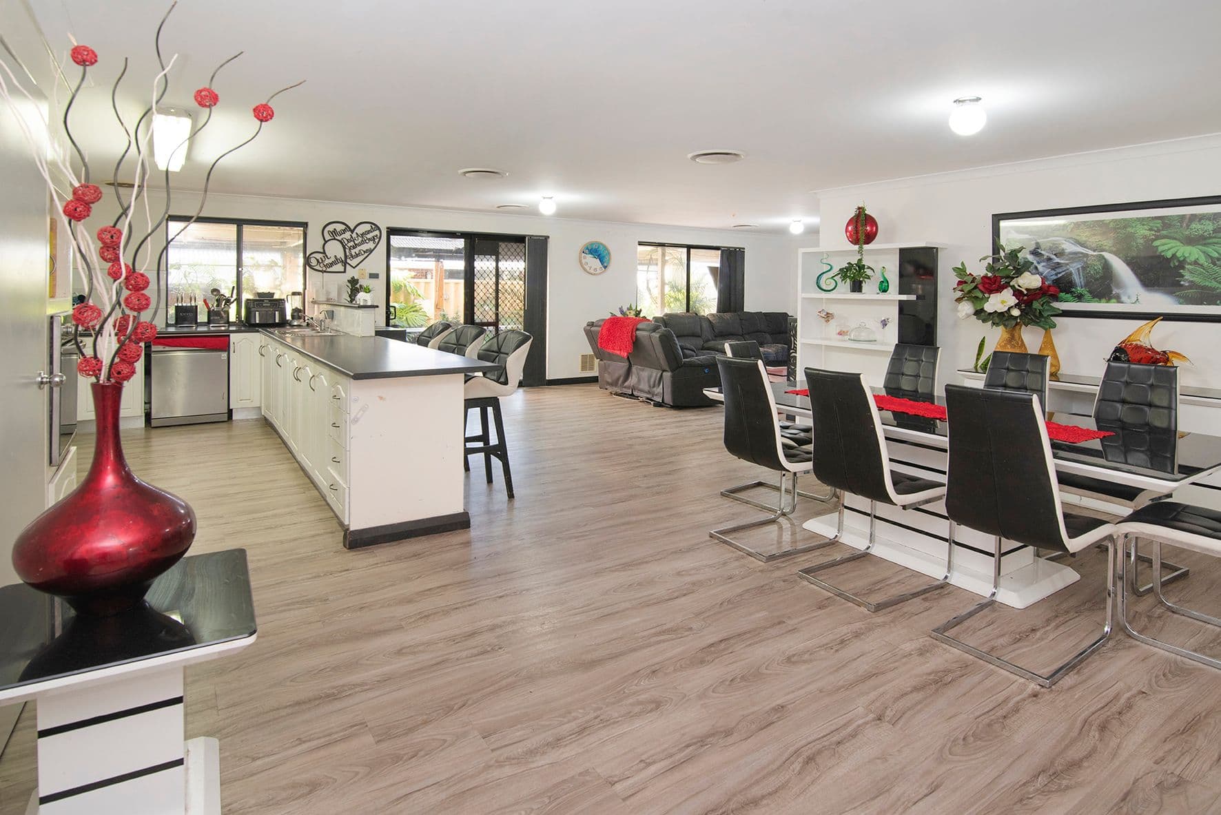 4 Sparrow Crescent, Broadwater WA 6280, Broadwater - Image 1