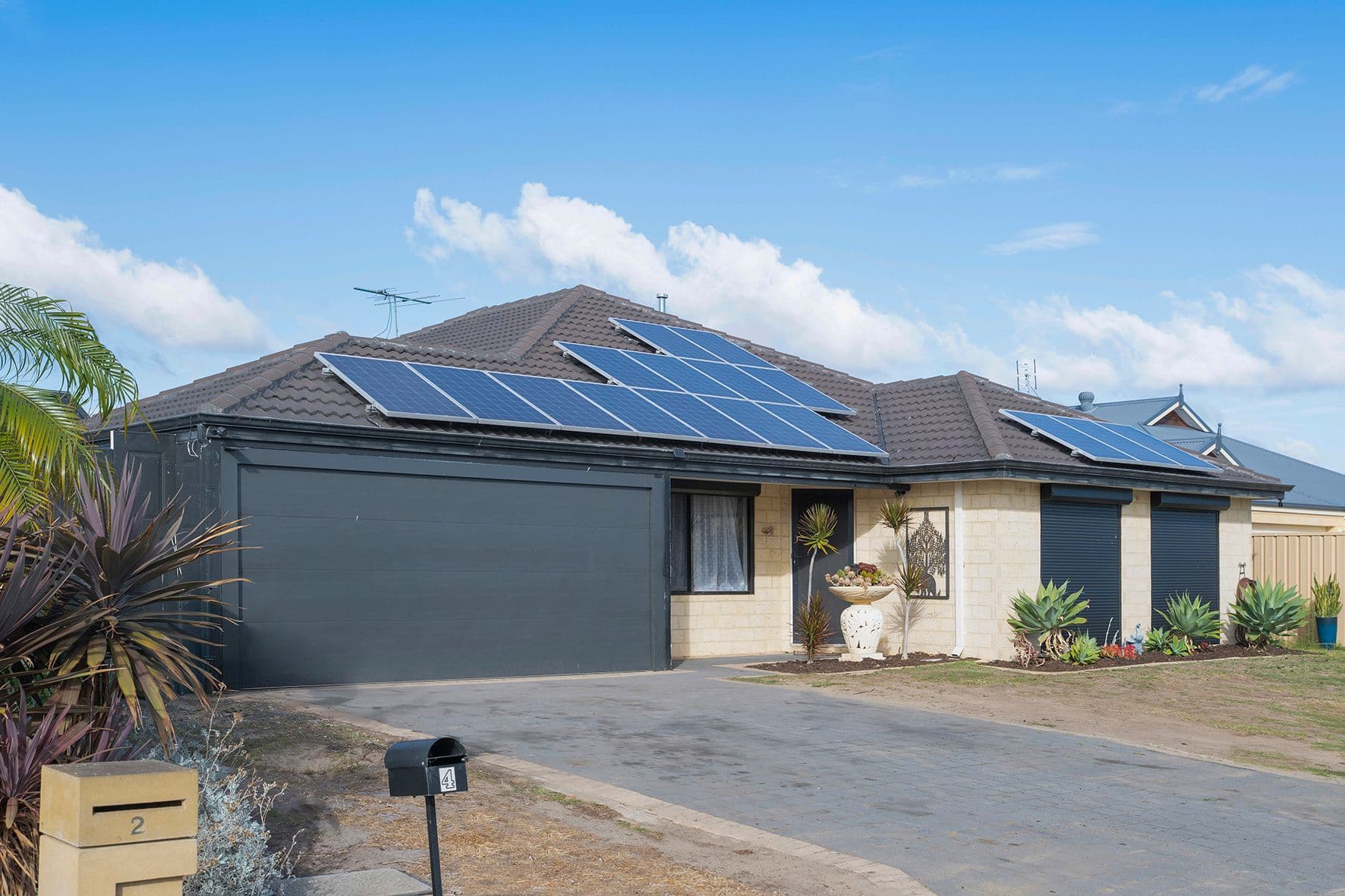 4 Sparrow Crescent, Broadwater WA 6280, Broadwater - Thumbnail 2
