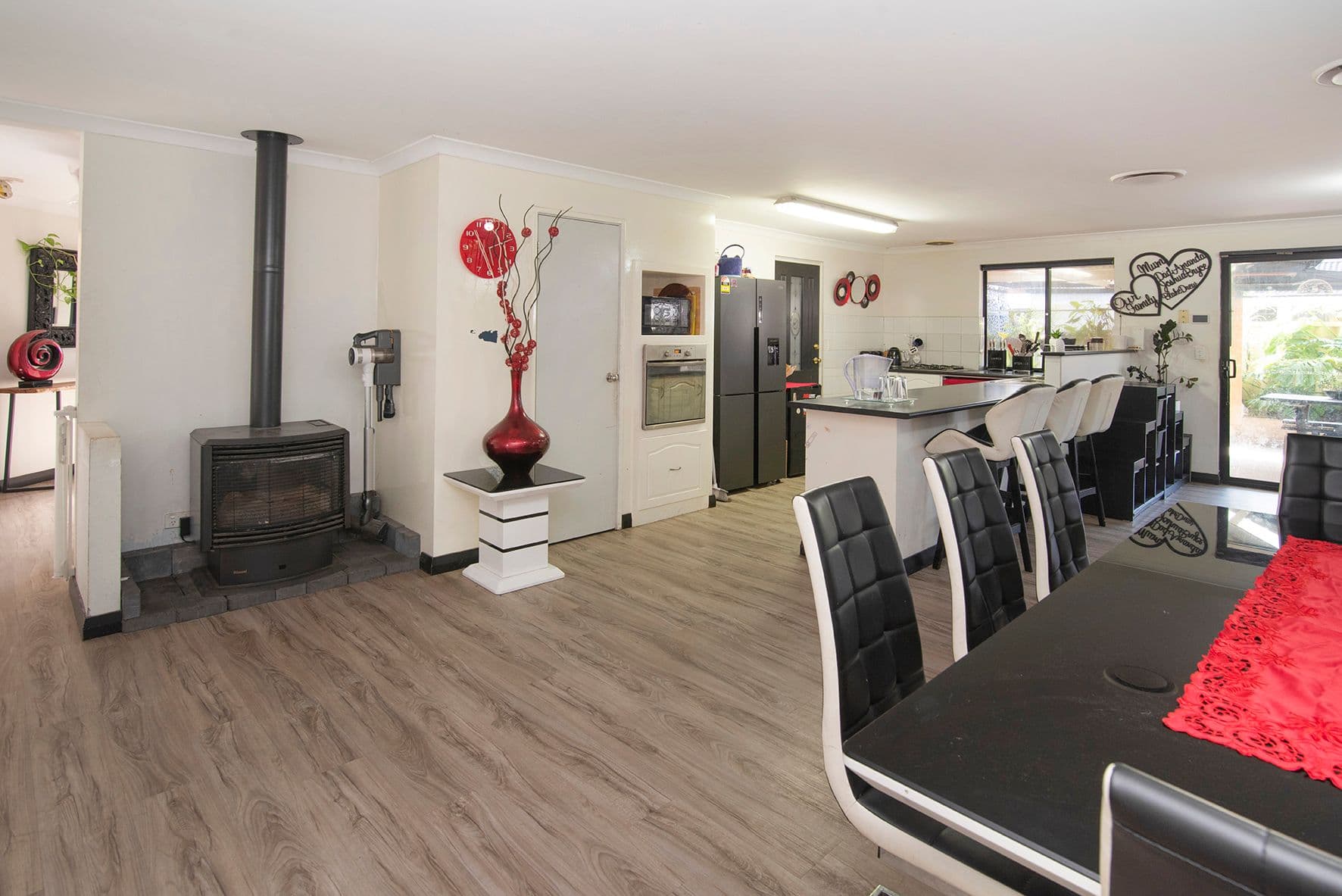 4 Sparrow Crescent, Broadwater WA 6280, Broadwater - Thumbnail 3