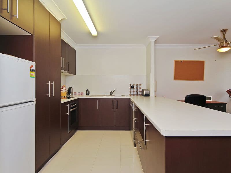29 Burleigh Street, BURLEIGH HEADS QLD 4220, Burleigh Heads - Thumbnail 3