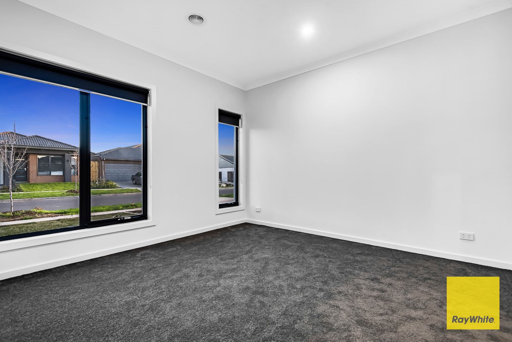 5 Dugan Street, THORNHILL PARK VIC 3335, Thornhill Park - Thumbnail 3
