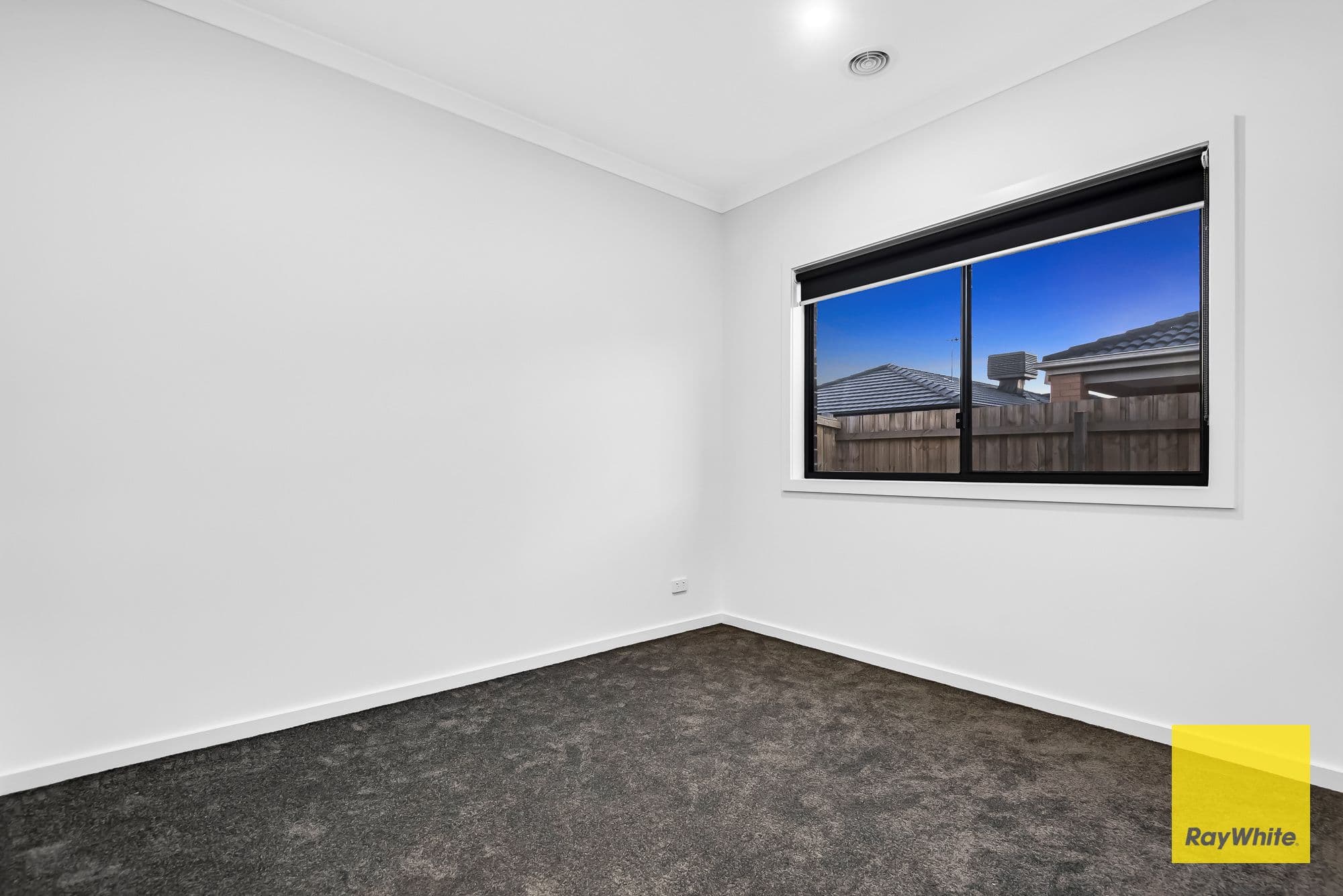5 Dugan Street, THORNHILL PARK VIC 3335, Thornhill Park - Thumbnail 5