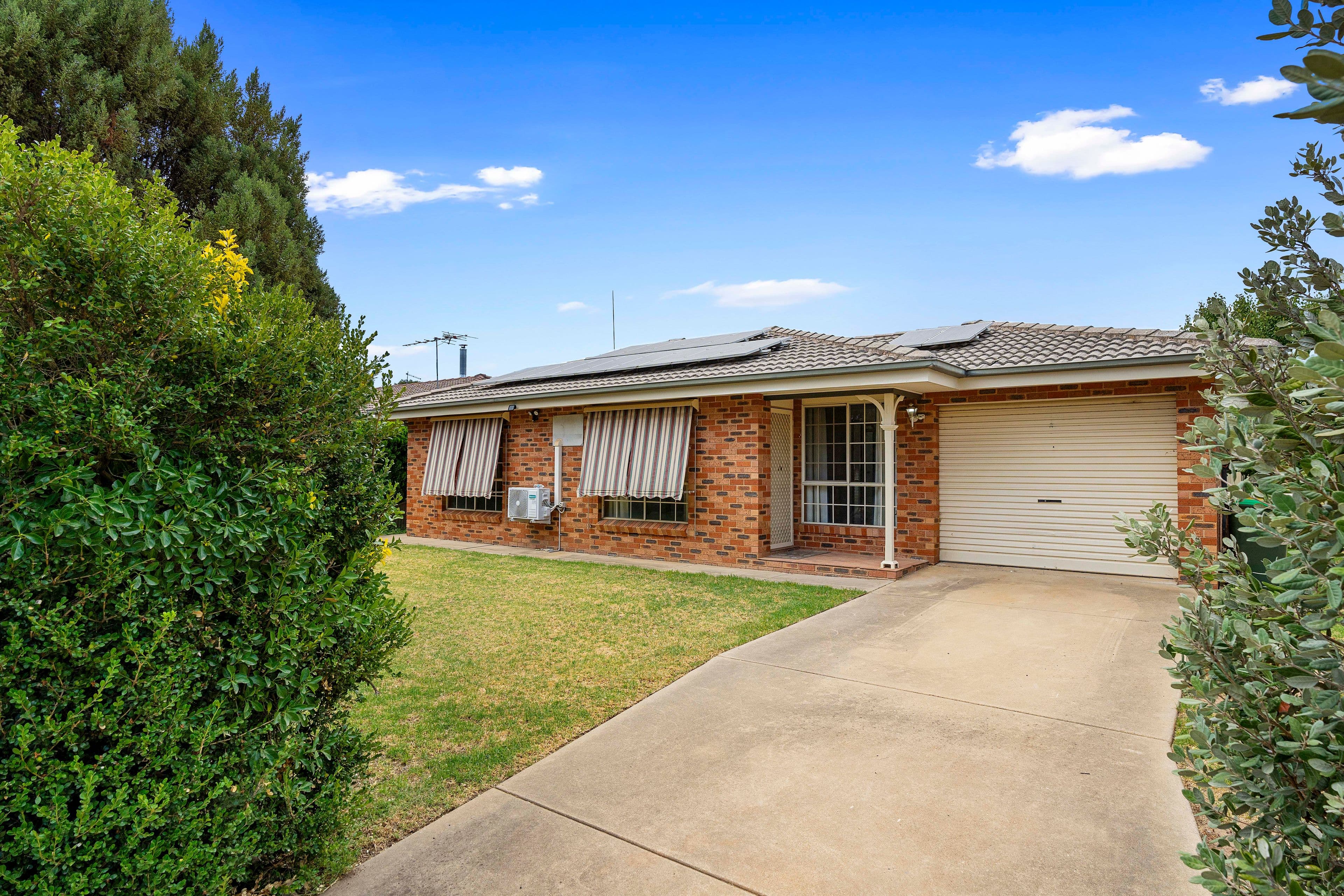 1/99 Main Street, Lake Albert NSW 2650, Lake Albert - Image 1