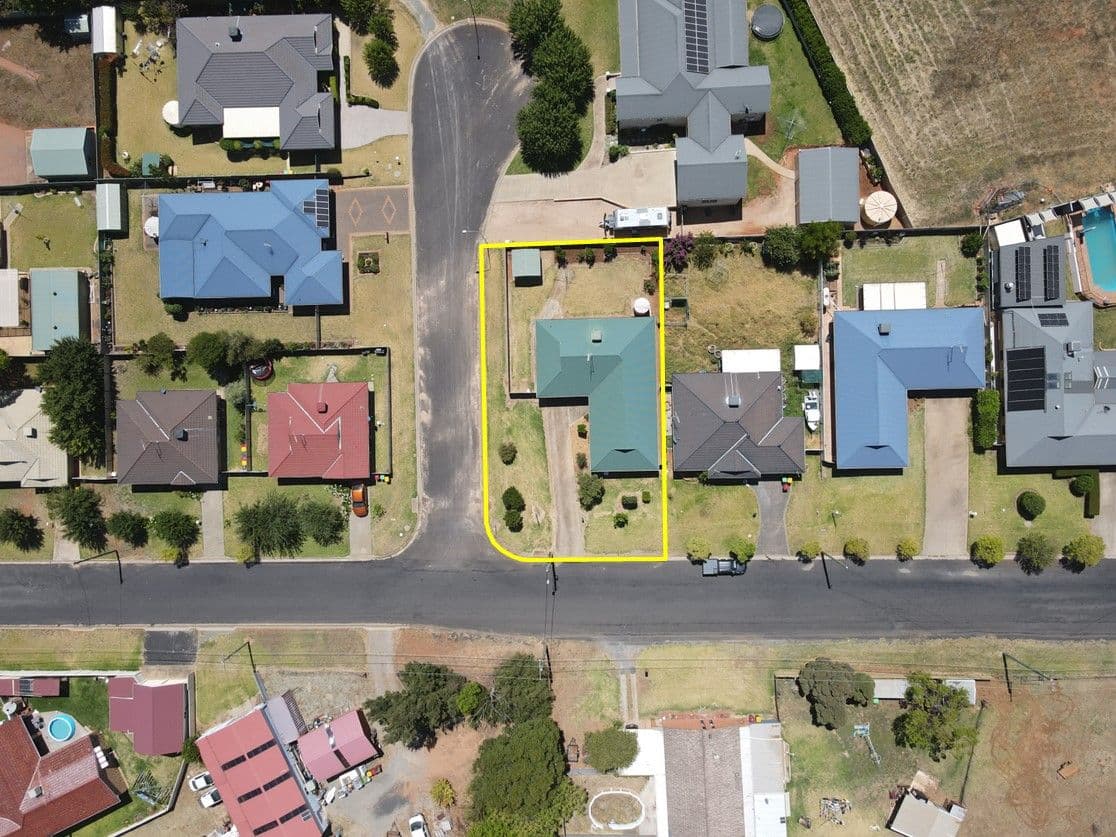 8 Farrer Street, Parkes NSW 2870, Parkes - Thumbnail 2