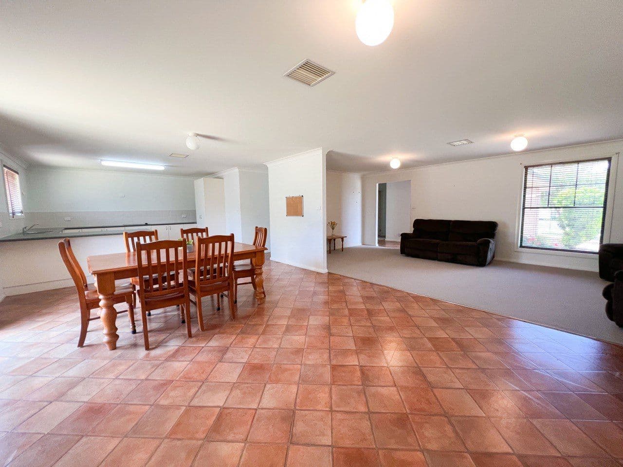 8 Farrer Street, Parkes NSW 2870, Parkes - Thumbnail 5