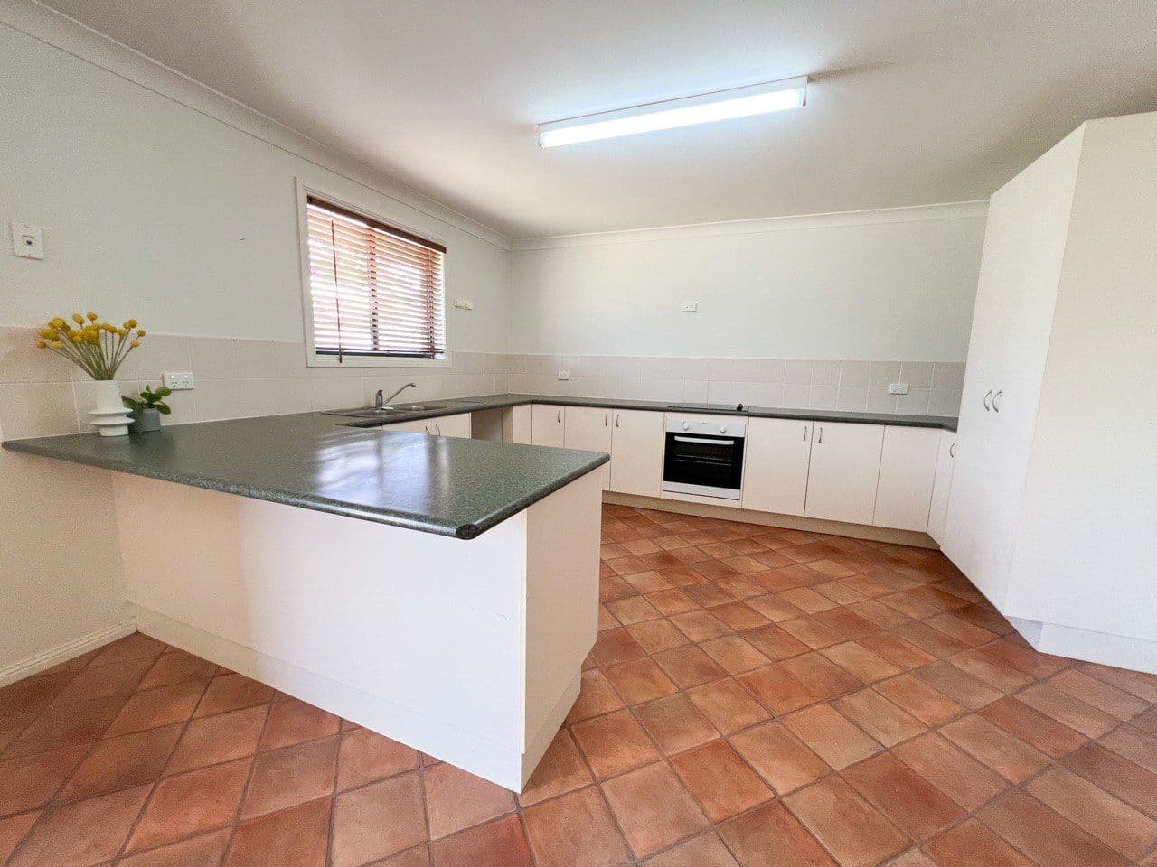 8 Farrer Street, Parkes NSW 2870, Parkes - Thumbnail 6