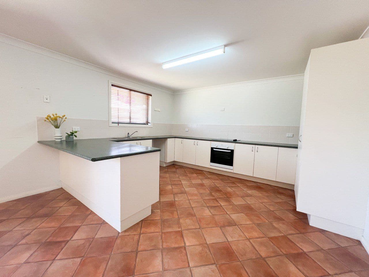 8 Farrer Street, Parkes NSW 2870, Parkes - Thumbnail 7
