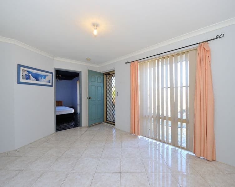 21 Grenadier Court, Warnbro WA 6169, Warnbro - Thumbnail 3
