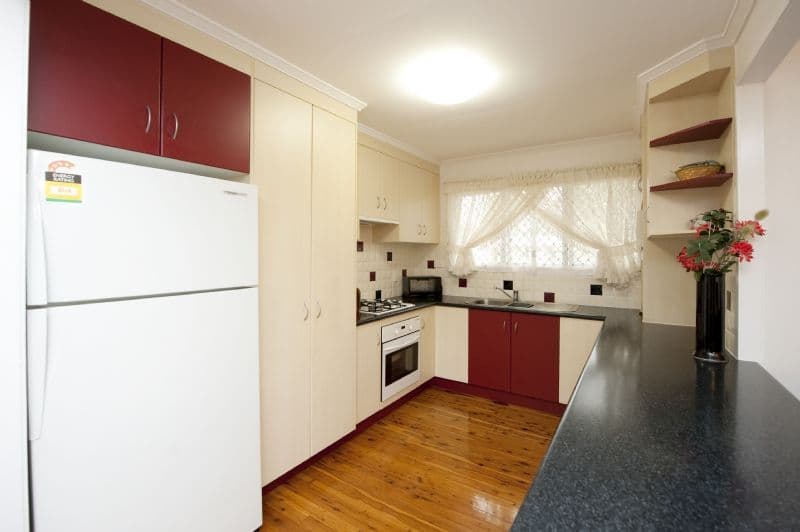 6 Chapman Street, GLADSTONE QLD 4680, West Gladstone - Thumbnail 2