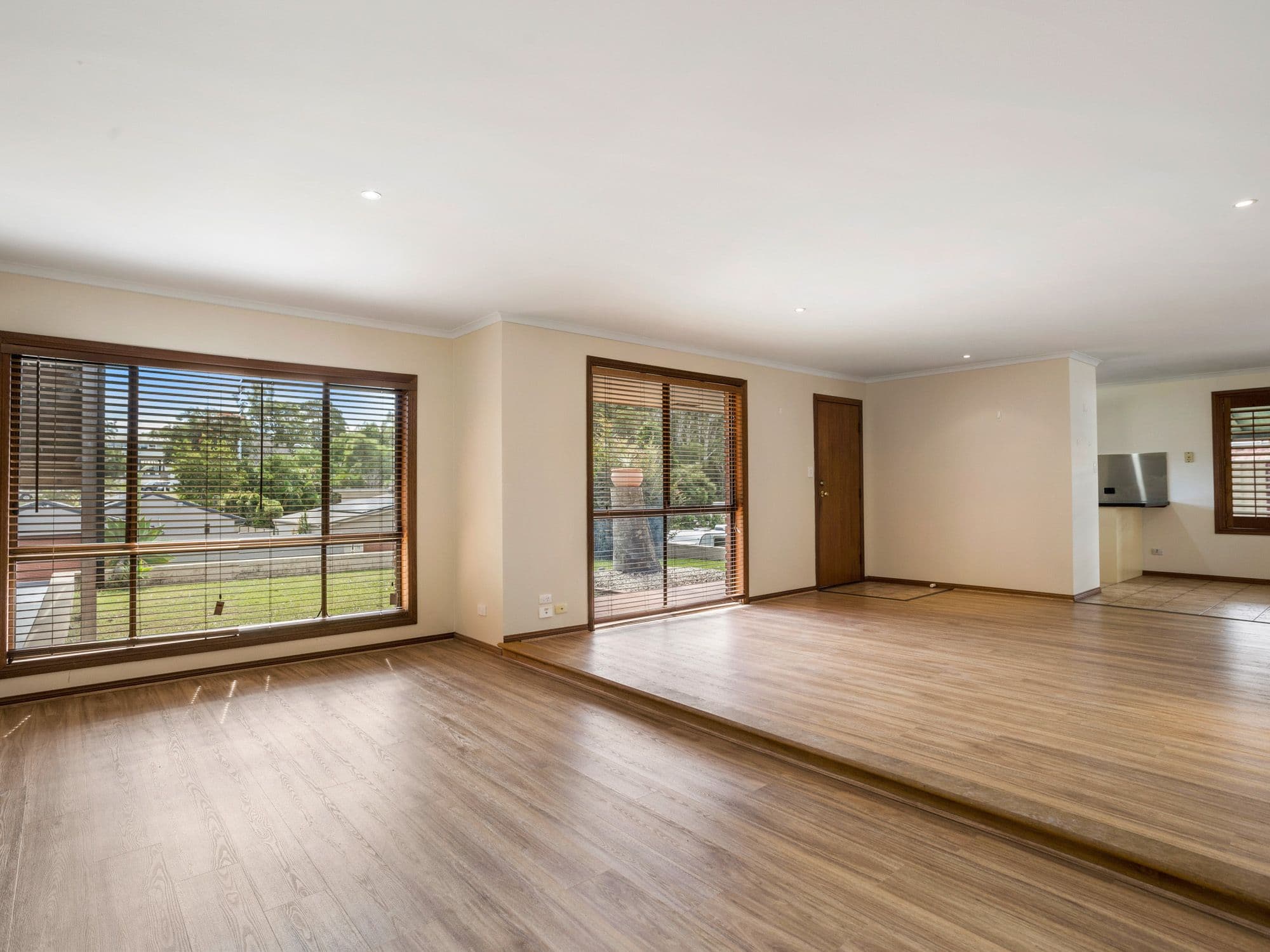 22 Merinda Court, Southport QLD 4215, Southport - Thumbnail 2