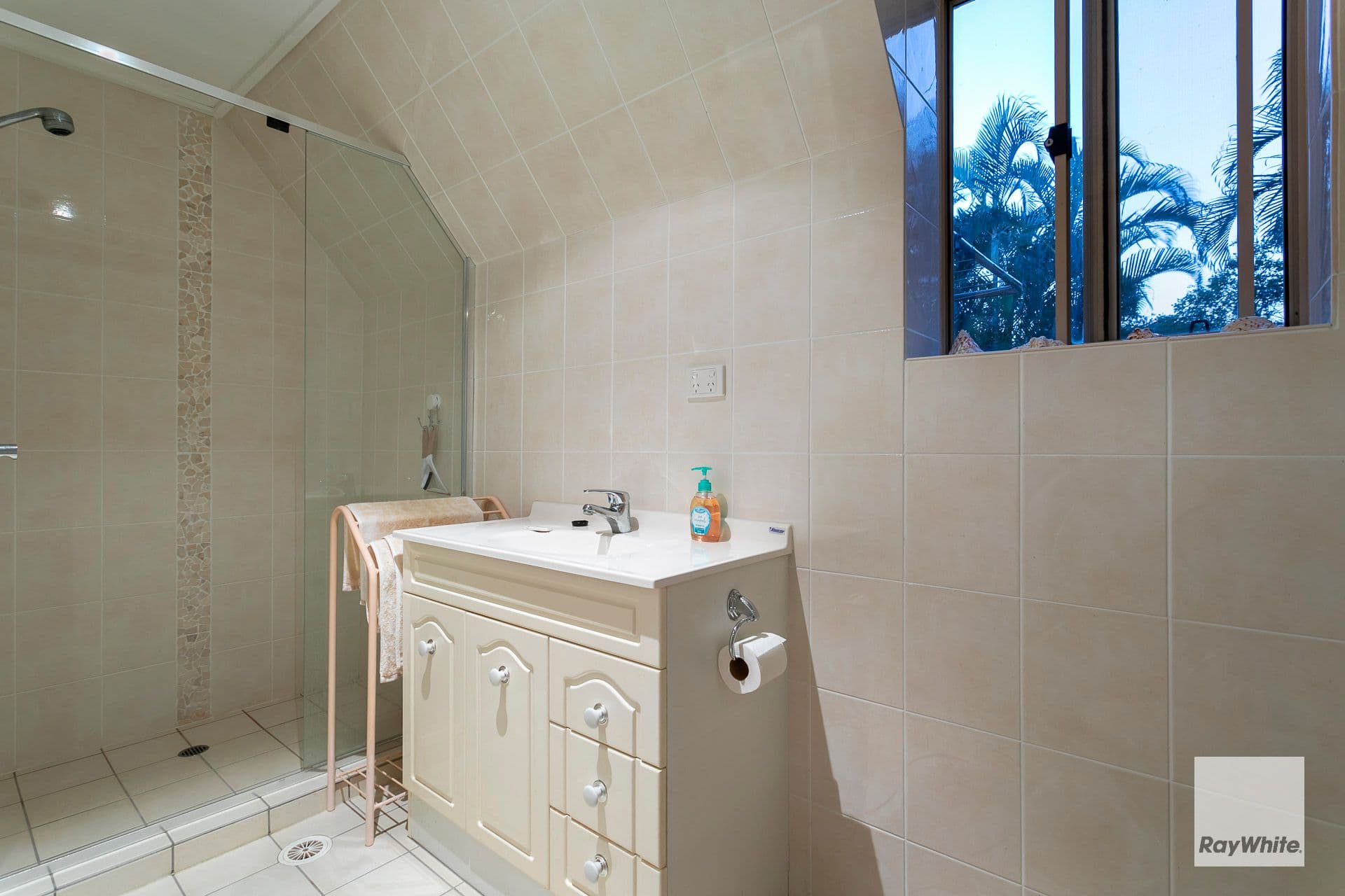 28 Pear Street, Redland Bay QLD 4165, Redland Bay - Thumbnail 6