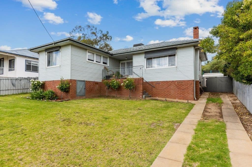 46 Commins Street, Junee NSW 2663, Junee - Image 1