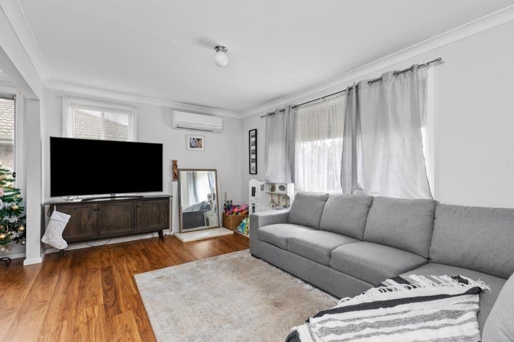 46 Commins Street, Junee NSW 2663, Junee - Thumbnail 2