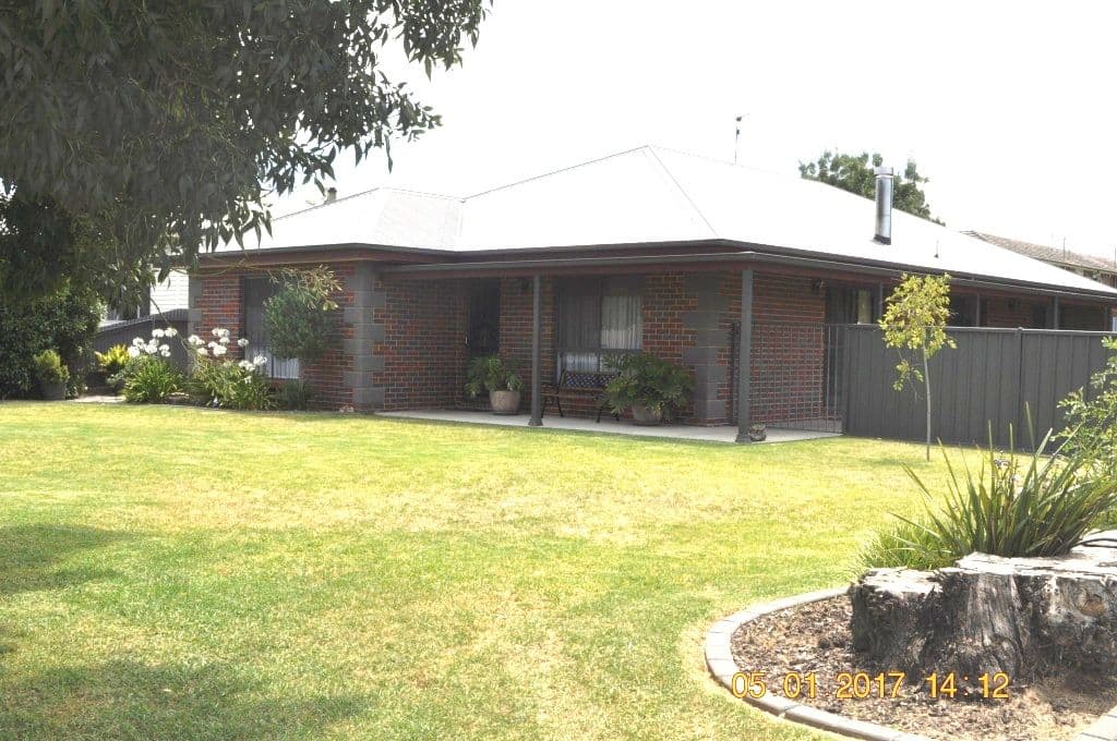 205 Hovell Street, Cootamundra - Image 1